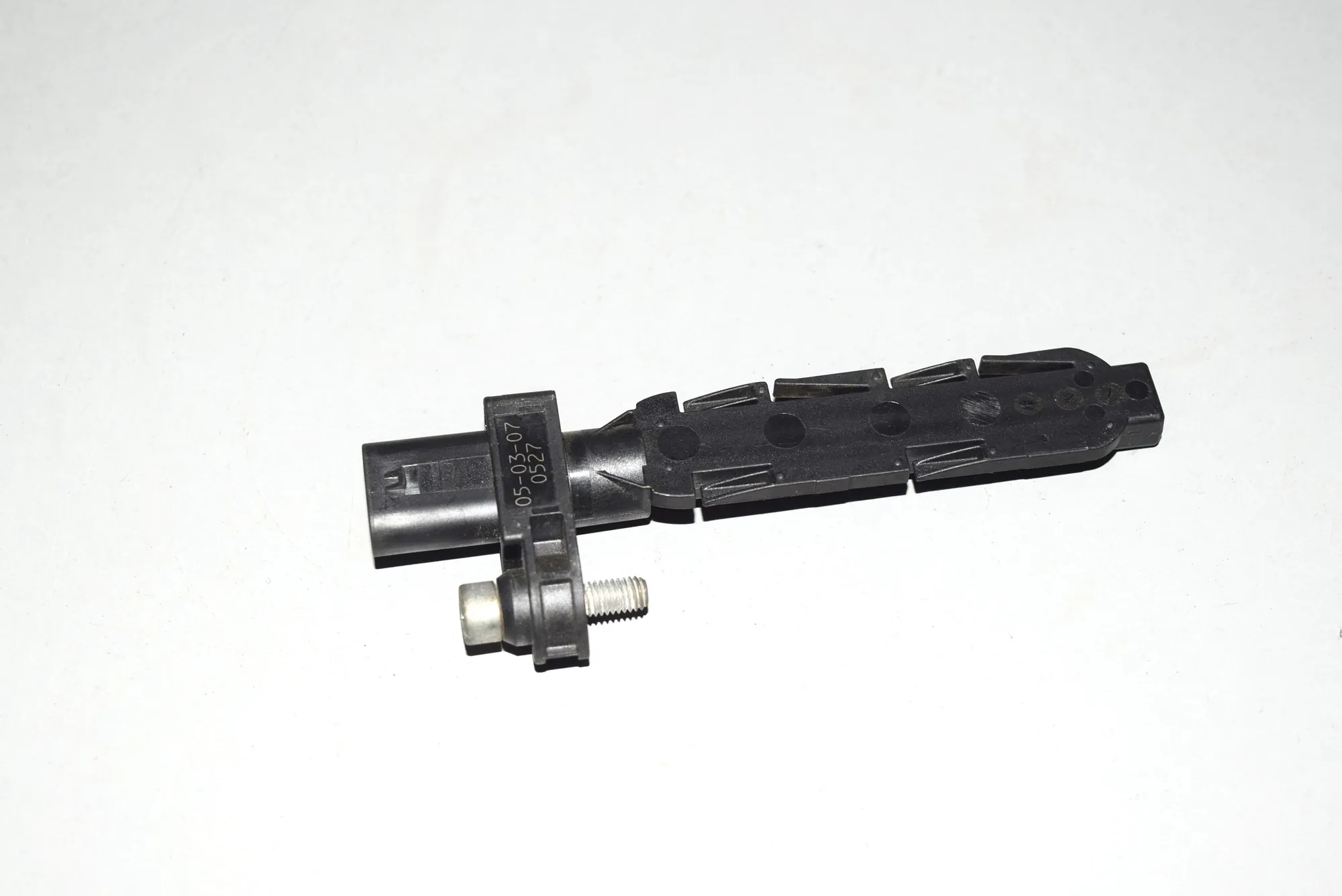 Camshaft Position Sensor – OEM 7805188 · BMW X1 (E84) BMW X1 (E84) xDrive 20 d 2009 – 3