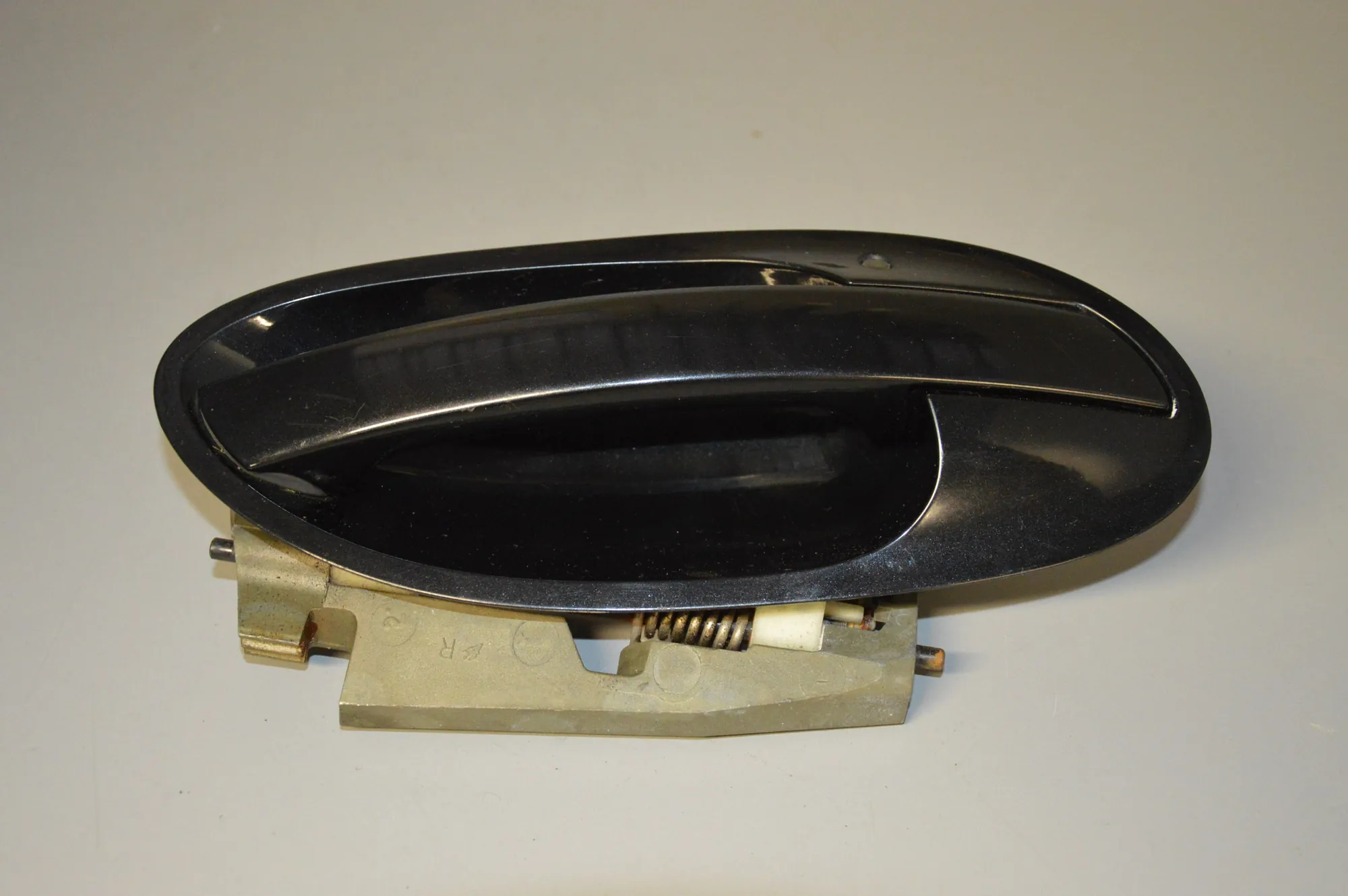 Rear Right Door Exterior Handle – OEM NA · BMW 7 (E65, E66, E67) BMW 7 (E65, E66, E67) 2003