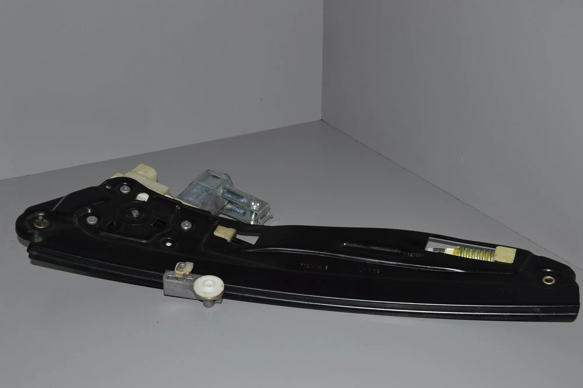 Rear Right Door Window Regulator – OEM 51357024814 · BMW 7 (E65, E66, E67) BMW 7 (E65, E66, E67) 2004