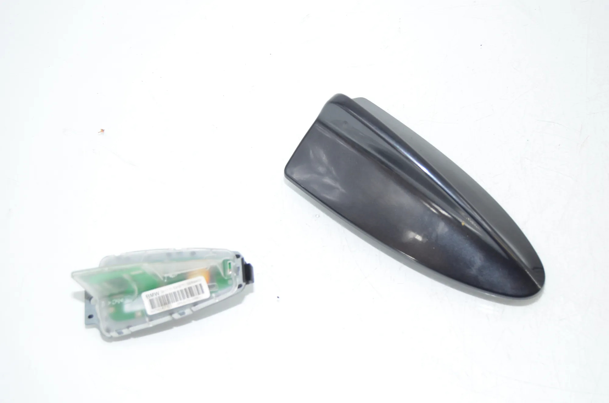 Antenna Trim – OEM 6959147 · BMW 5 Touring (F11) 530 d xDrive 2012 – 2
