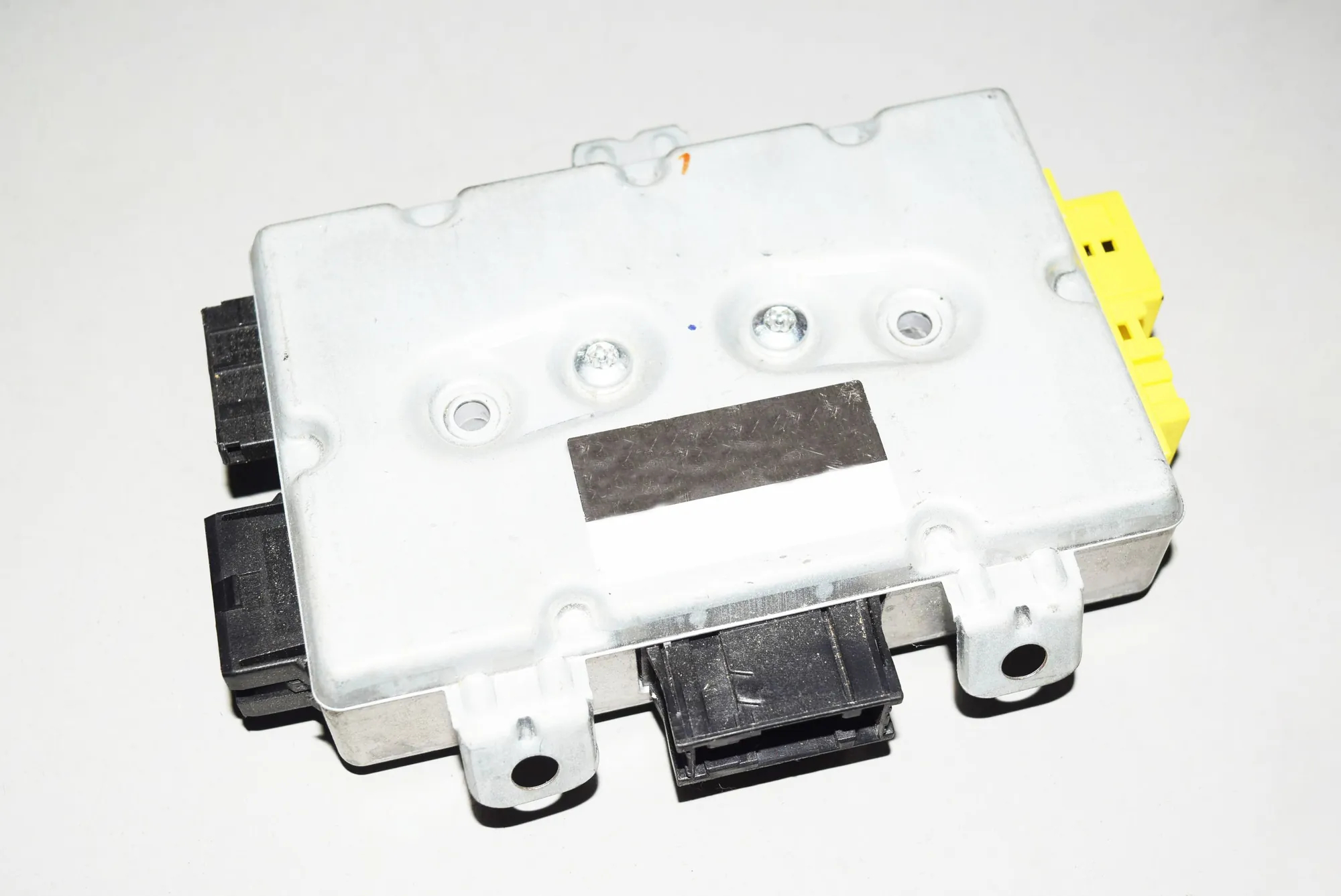 SRS Control Unit – OEM 6952987 · BMW 5 (E60) BMW 5 (E60) 2004 – 2