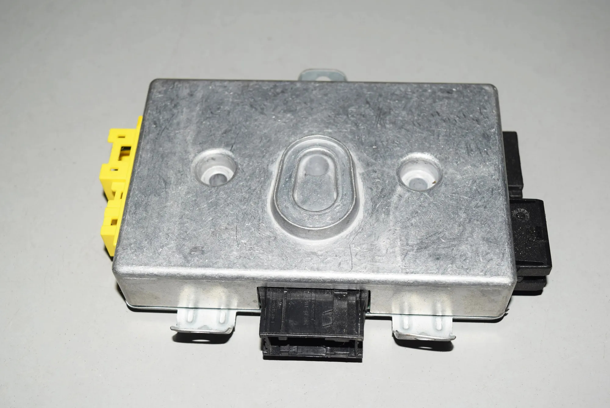 SRS Control Unit – OEM 6952987 · BMW 5 (E60) BMW 5 (E60) 2004