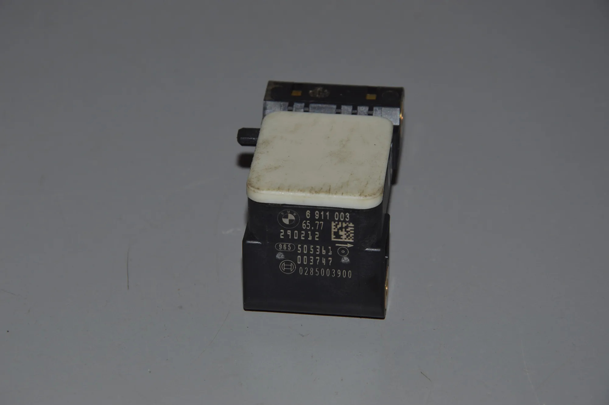 Acceleration Sensor – OEM 6911003 · BMW 3 Touring (E91) BMW 3 Touring (E91) 320 d 2010 – 2