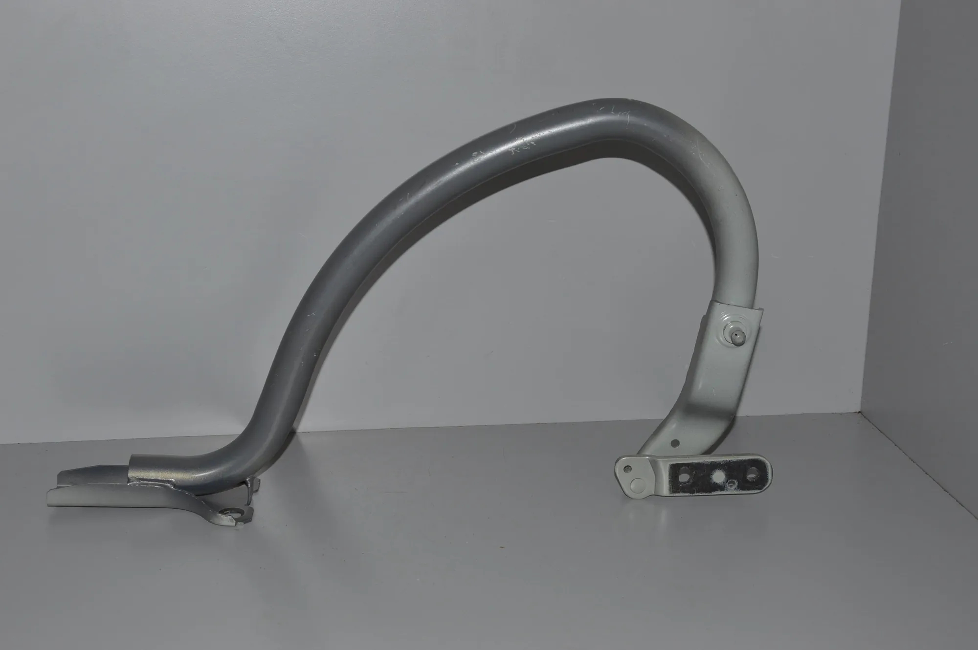 Left Side Bootlid Hinge – OEM 7008743 · BMW 6 (E63) BMW 6 (E63) M 2005 – 2