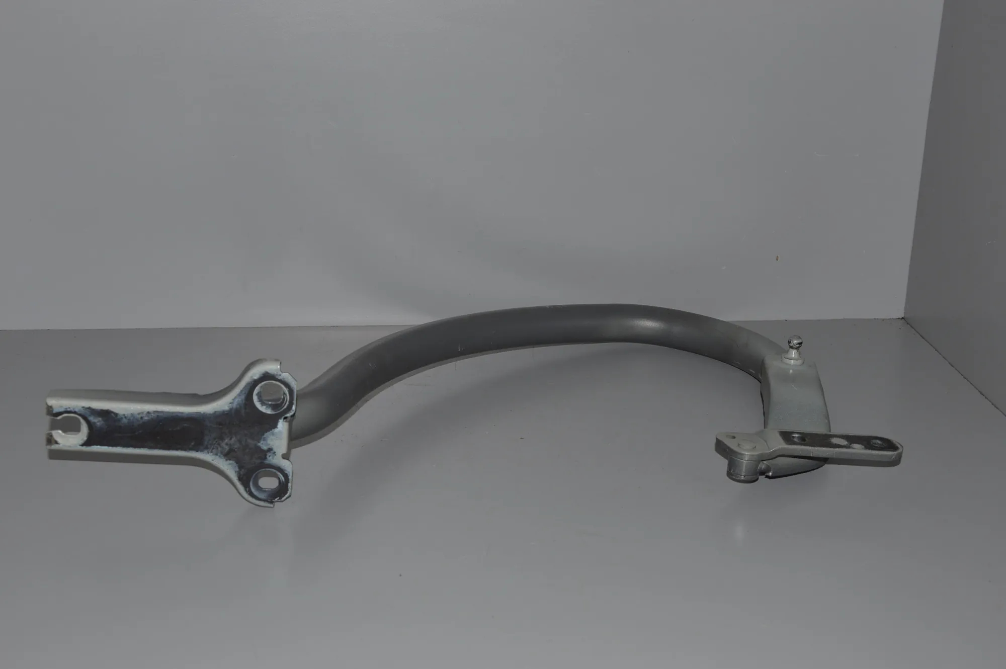 Left Side Bootlid Hinge – OEM 7008743 · BMW 6 (E63) BMW 6 (E63) M 2005 – 3
