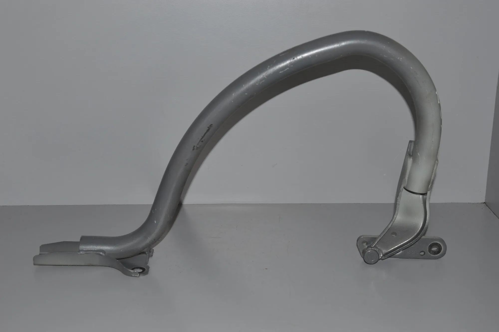 Right Side Bootlid Hinge – OEM 7008744 · BMW 6 (E63) BMW 6 (E63) M 2005
