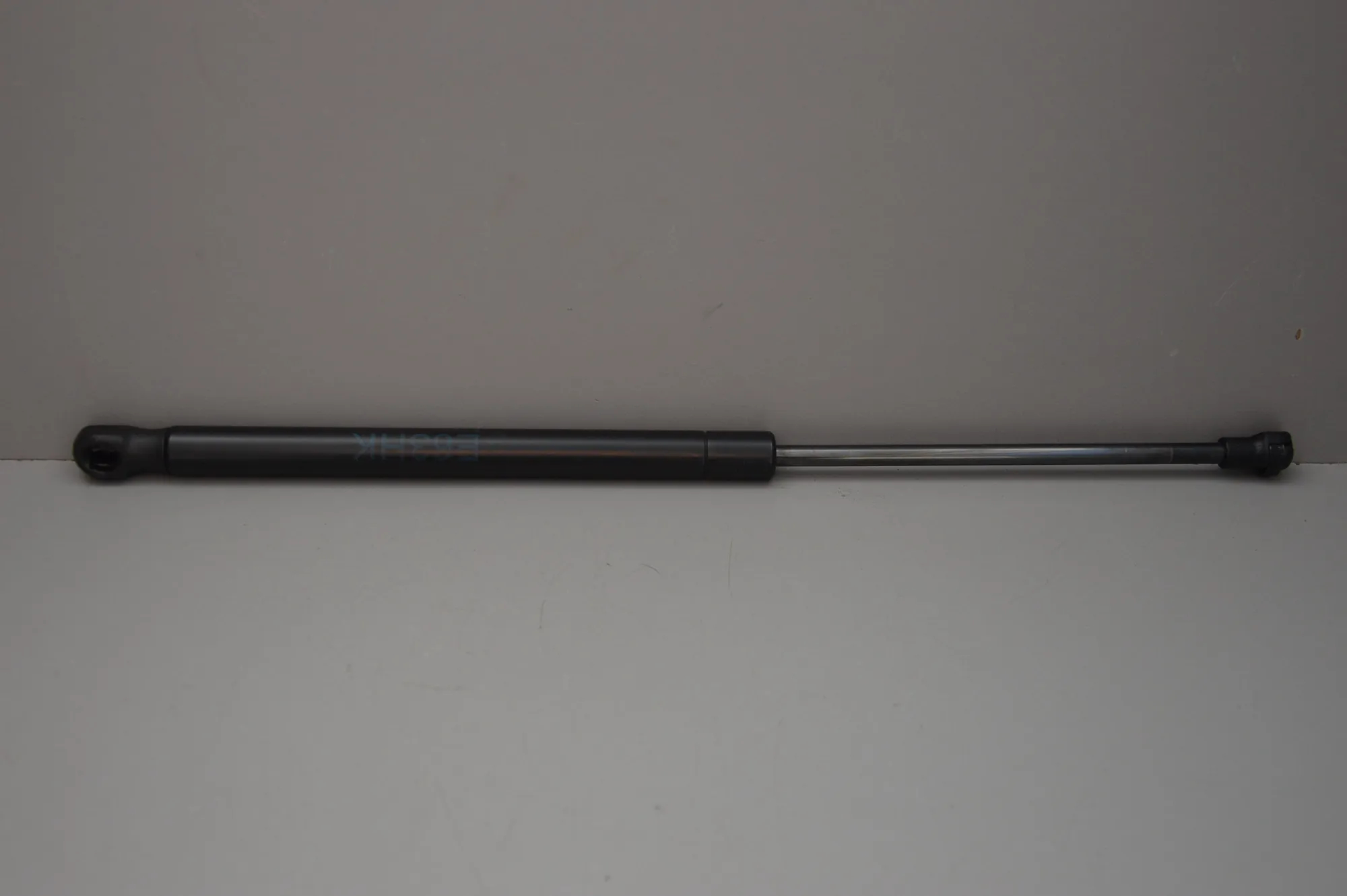 Right Side Tailgate Gas Strut – OEM 7008764 · BMW 6 (E63) BMW 6 (E63) M 2005