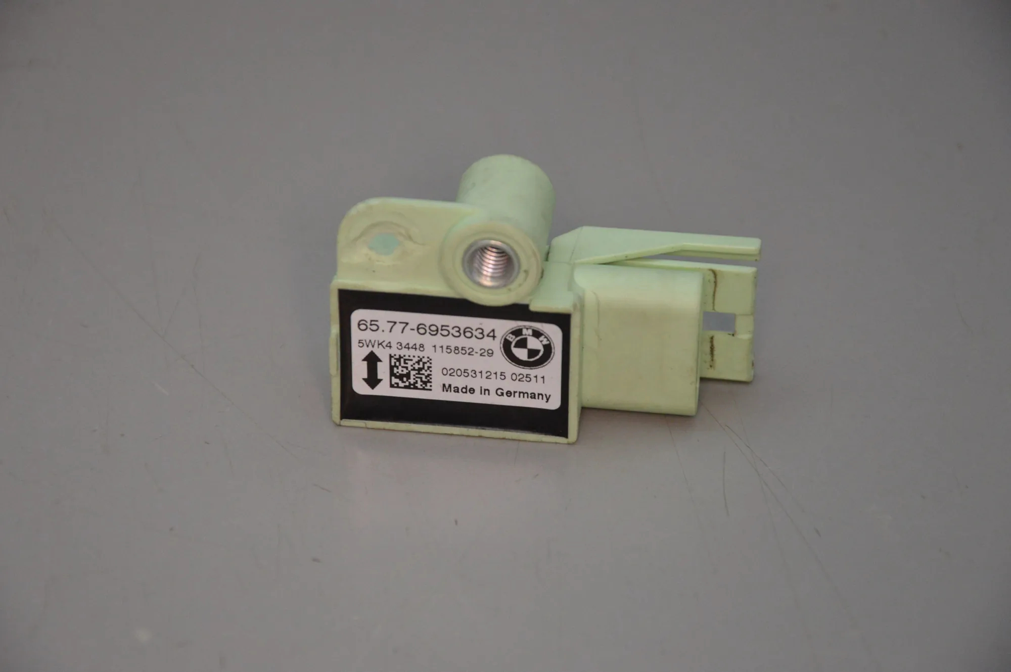 Other Control Units – OEM 6953634 · BMW 3 (E90) BMW 3 (E90) 2005