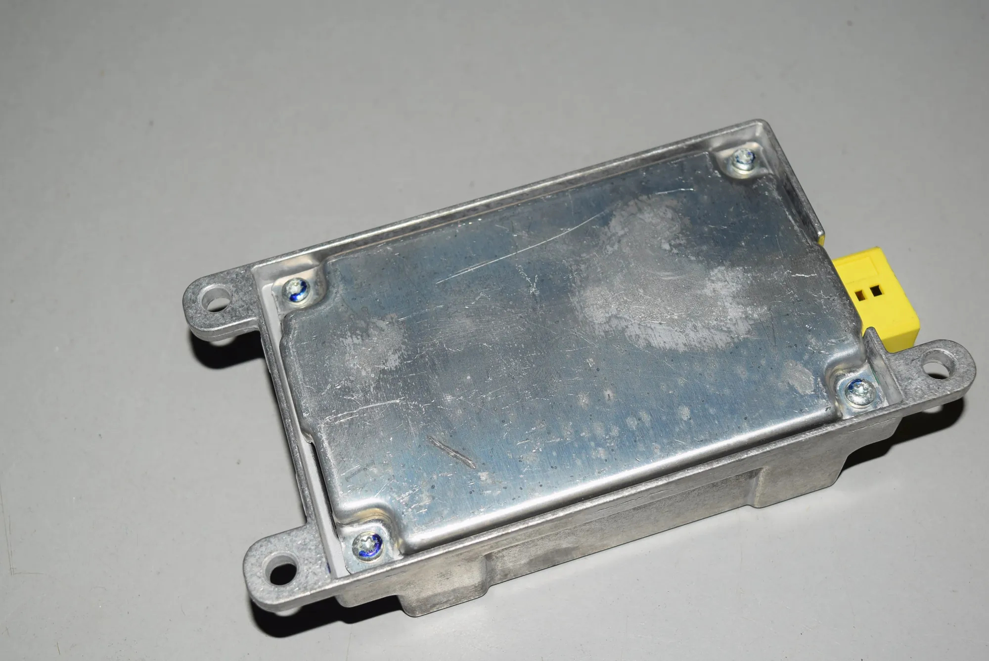 SRS Control Unit – OEM 6960225 · BMW 7 (E65, E66, E67) BMW 7 (E65, E66, E67) 2002 – 2