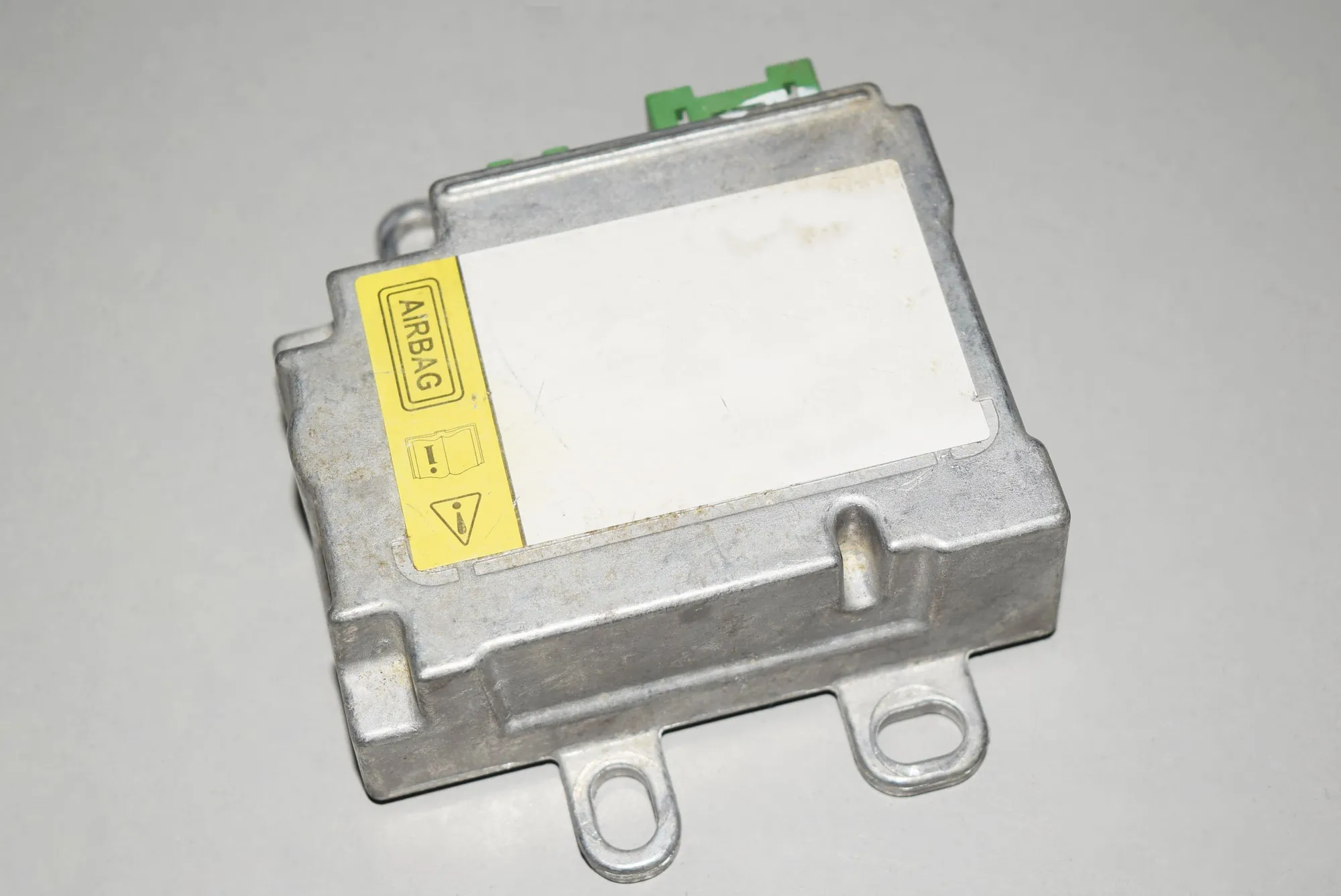 SRS Control Unit – OEM 6960219 · BMW 7 (E65, E66, E67) BMW 7 (E65, E66, E67) 2002 – 2