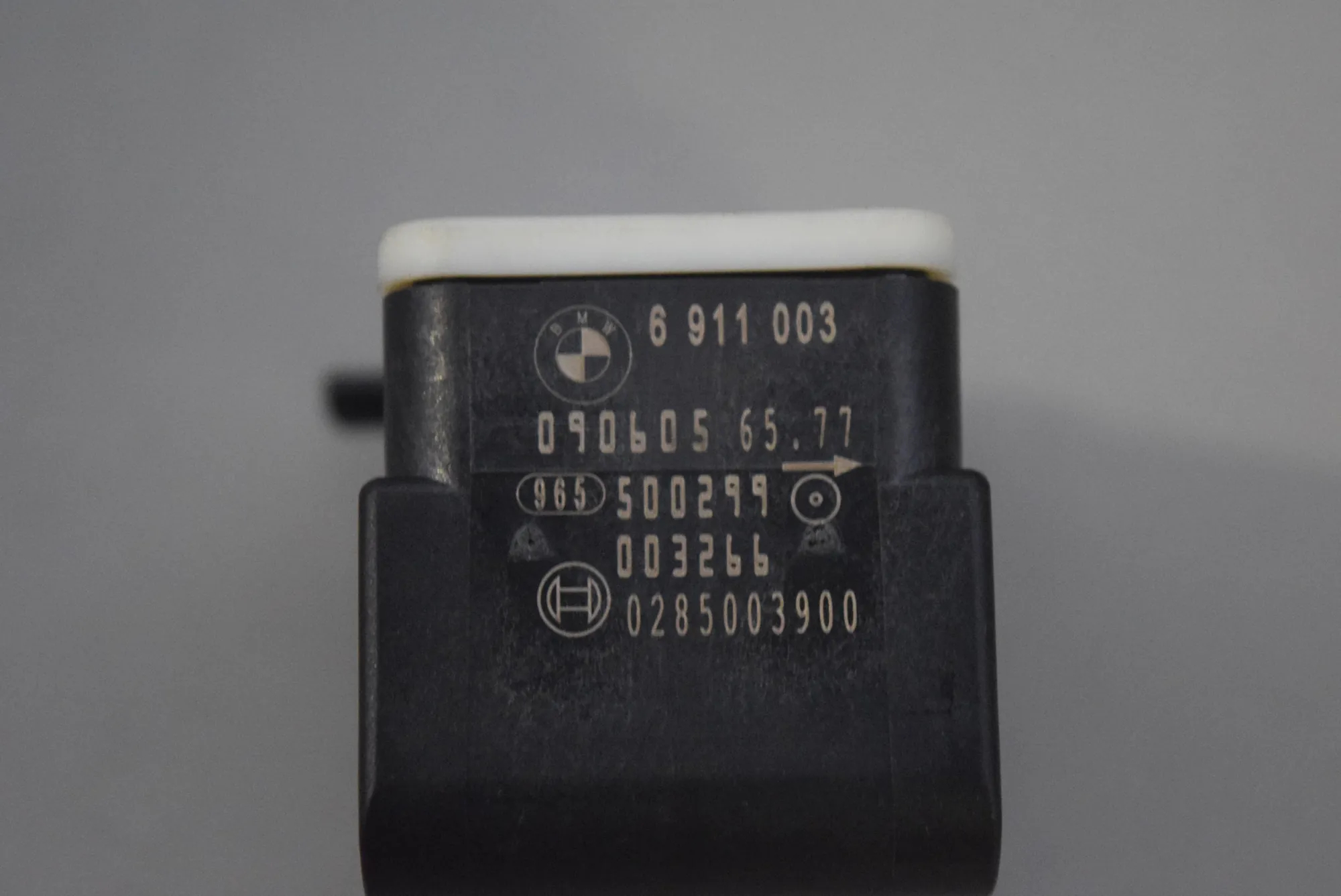 Other Control Units – OEM 6911003 · BMW 3 (E90) BMW 3 (E90) 320 d 2005 – 4