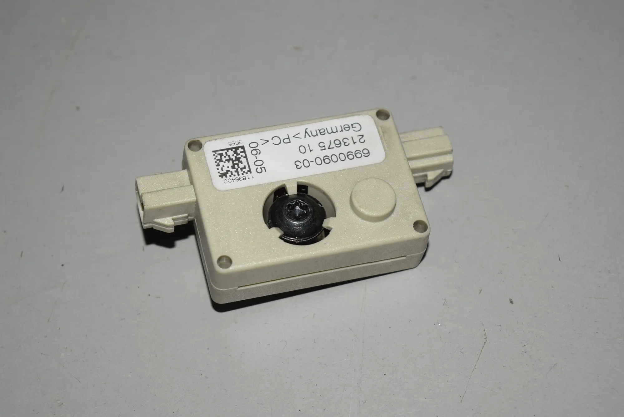 Antenna Amplifier – OEM 6990090 · BMW 3 (E90) BMW 3 (E90) 320 d 2005 – 2