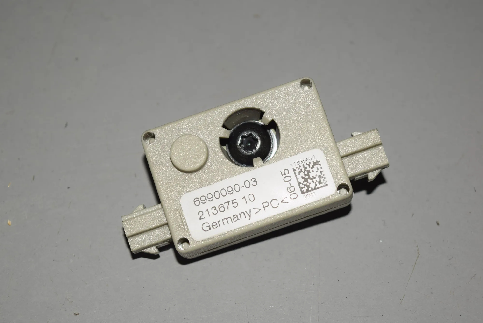 Antenna Amplifier – OEM 6990090 · BMW 3 (E90) BMW 3 (E90) 320 d 2005