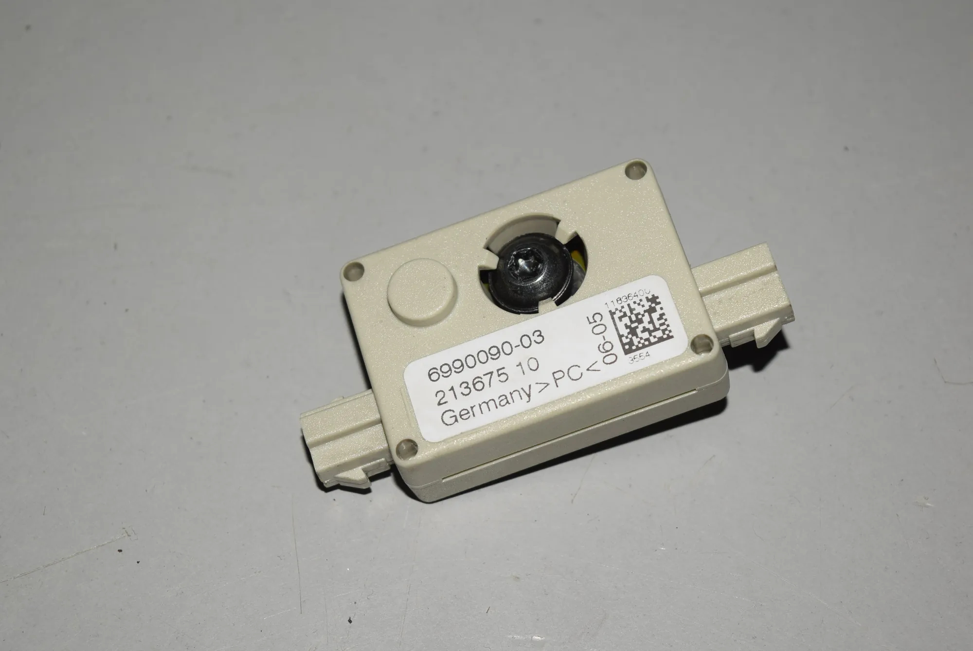 Antenna Amplifier – OEM 6990090 · BMW 3 (E90) BMW 3 (E90) 320 d 2005 – 3