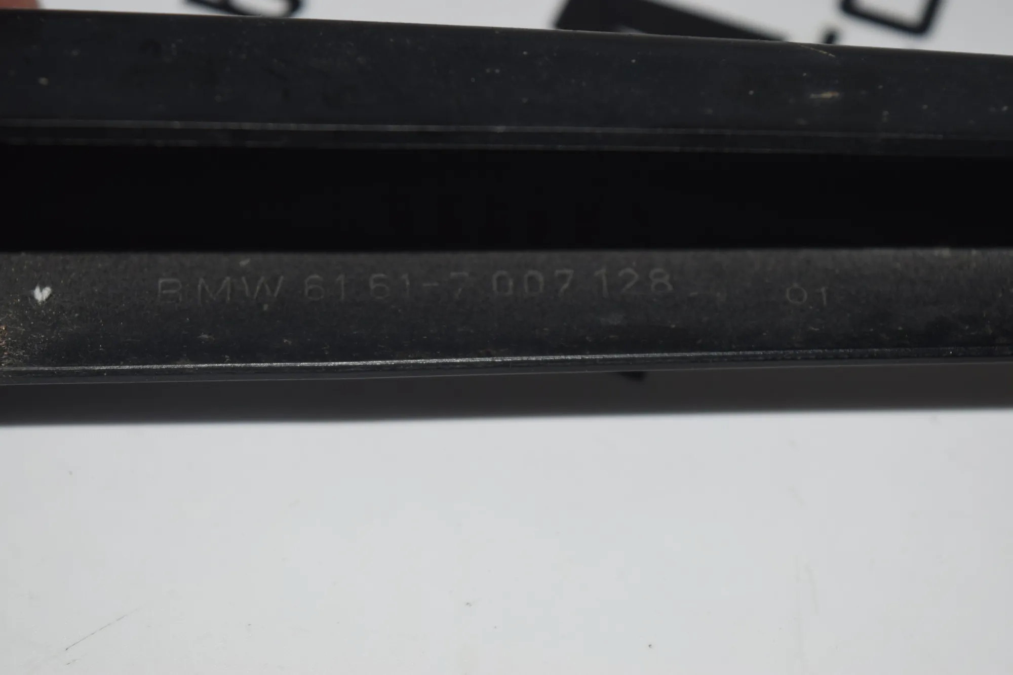 Front Wiper Arms – OEM 70039327007128 · BMW 3 (E46) 318 i 2001 – 2