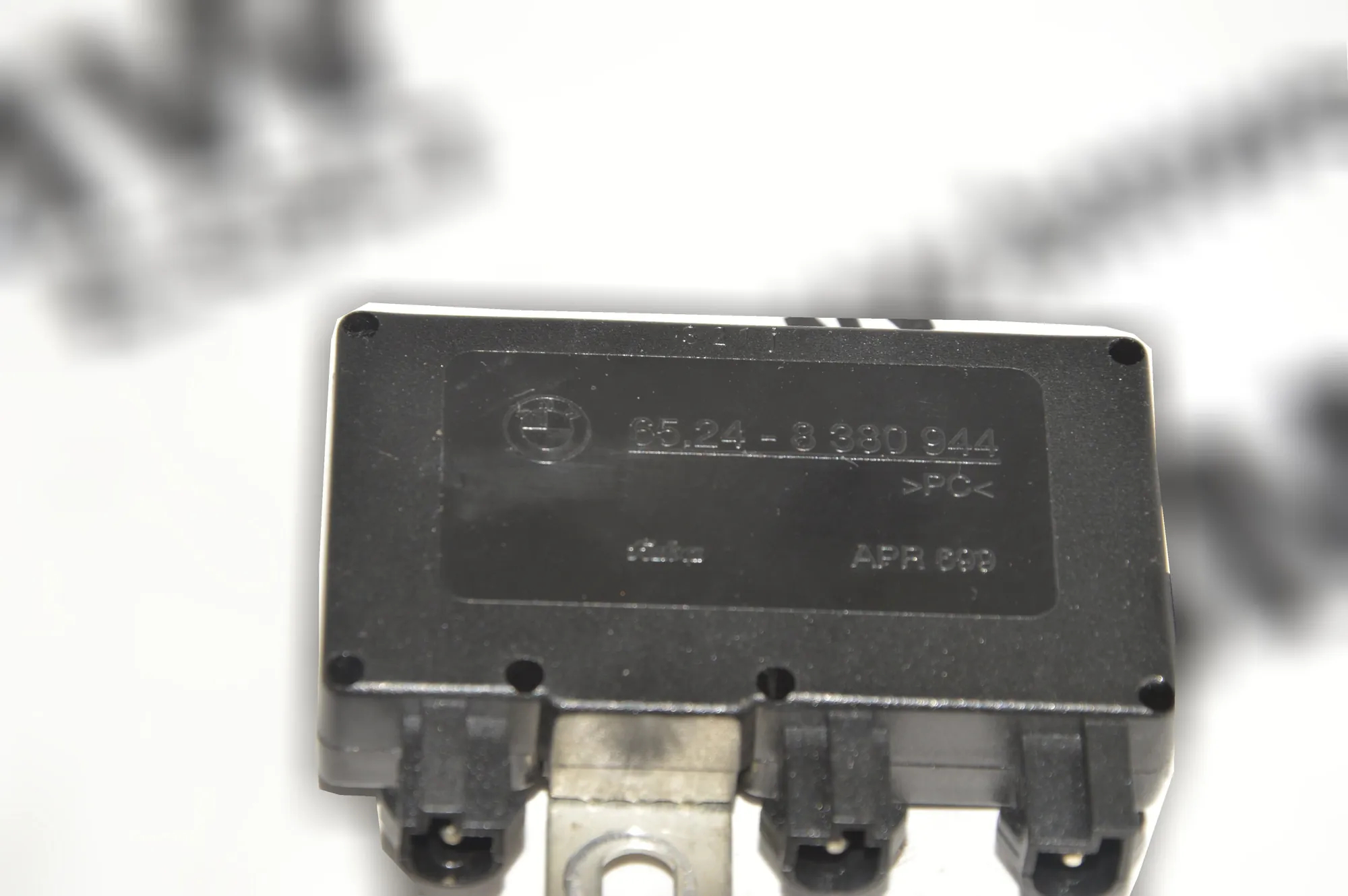 Antenna Amplifier – OEM 8380944 · BMW 3 (E46) 318 i 2001 – 2