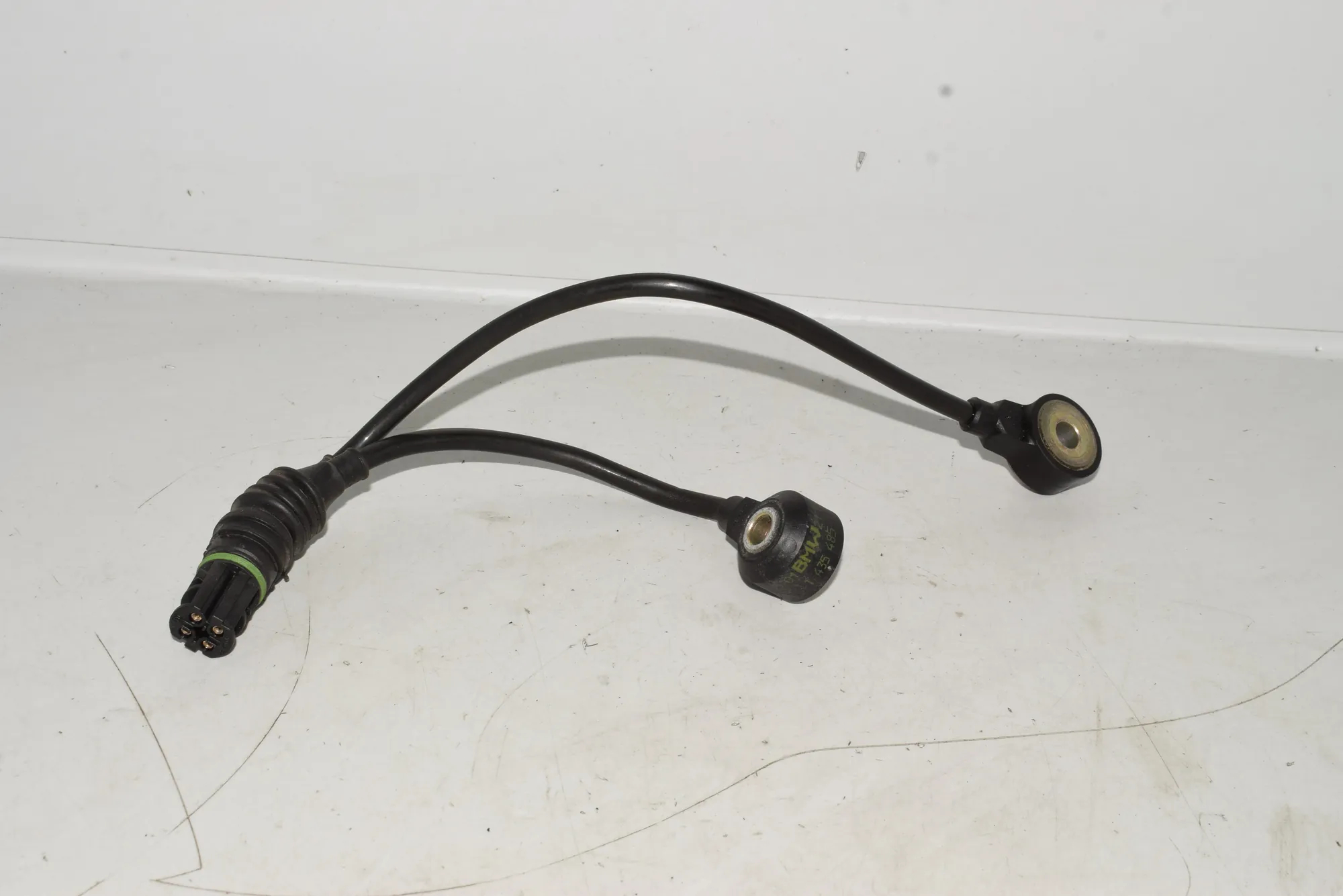 Other Engine Compartment Parts – OEM 1435485 · BMW 3 (E46) 318 i 2001