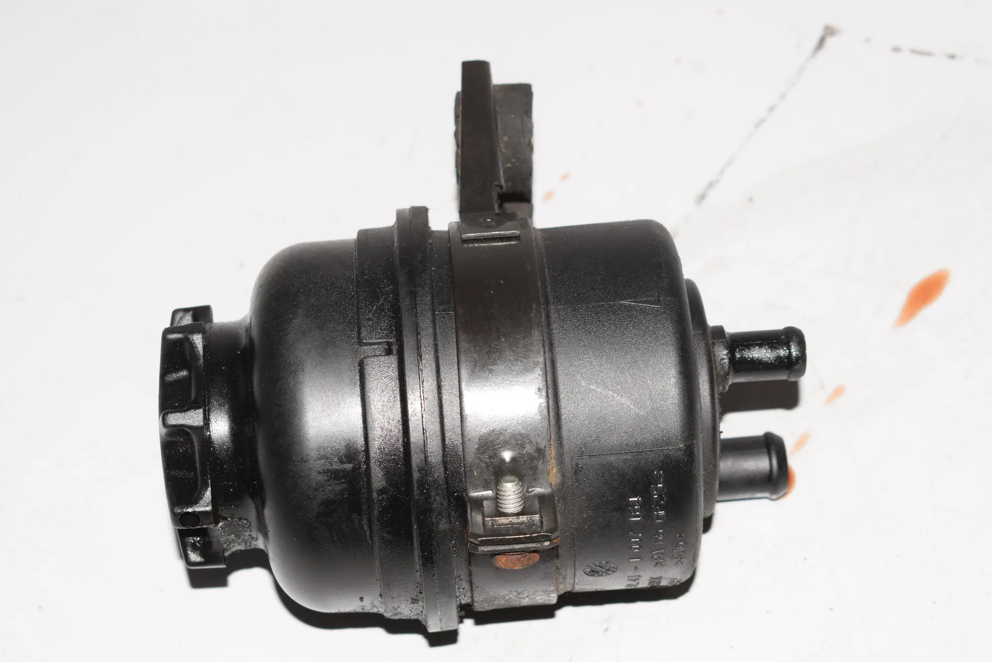 Power Steering Pump Tank – OEM 1097164 · BMW 3 (E46) 318 i 2001 – 2