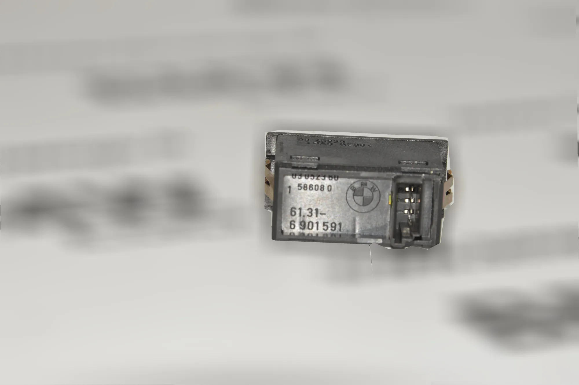 Button Switch Panel – OEM 6901591 · BMW 3 (E46) 318 i 2001