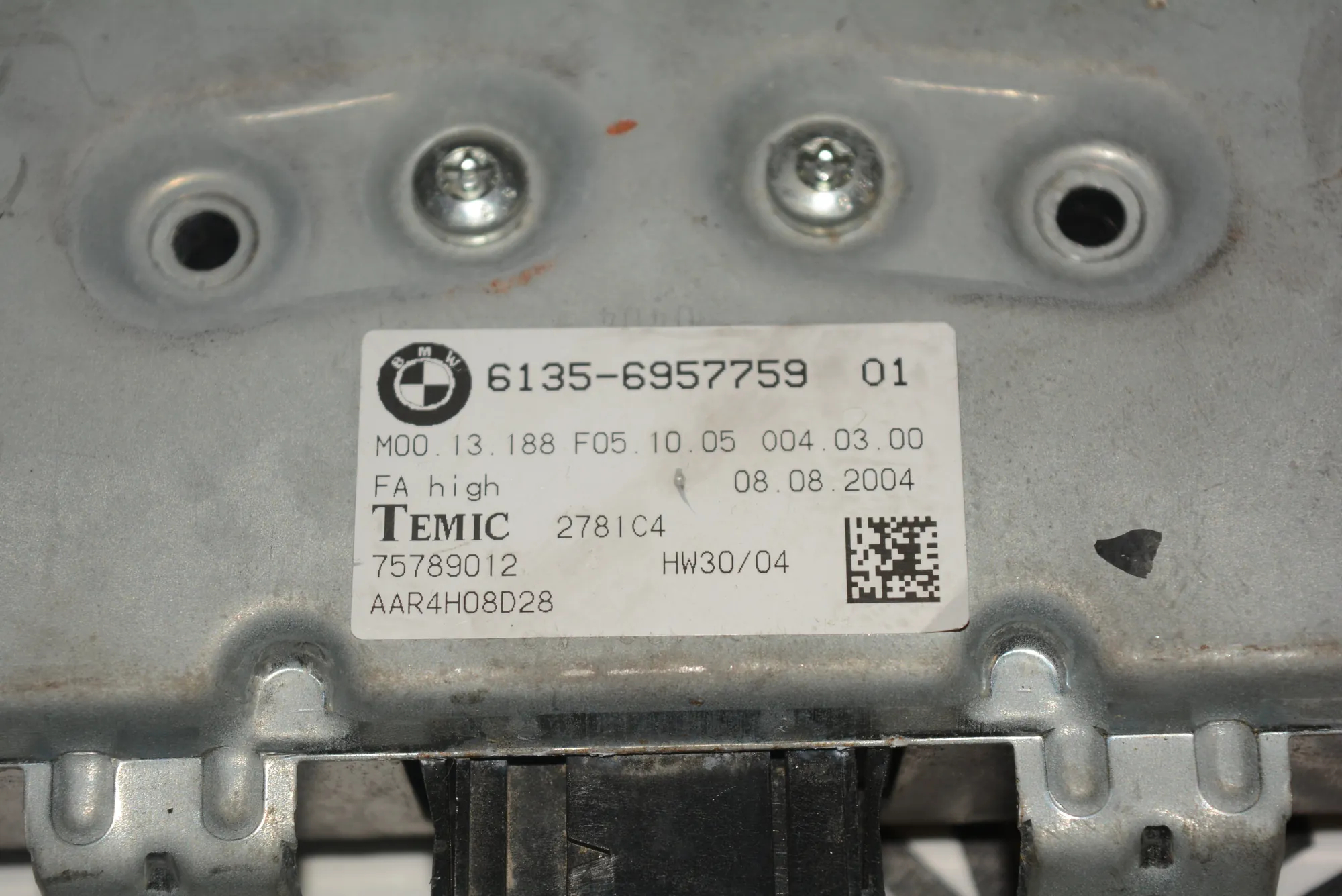 SRS Control Unit – OEM 6957759 · BMW 5 (E60) 530 d 2003 – 6