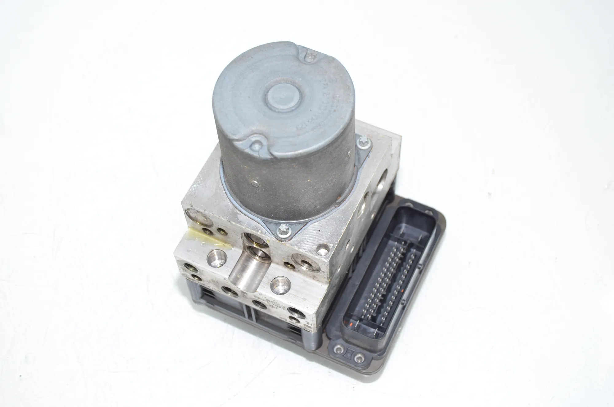 ABS Pump – OEM 6852822 · BMW 5 Touring (F11) 530 d xDrive 2012