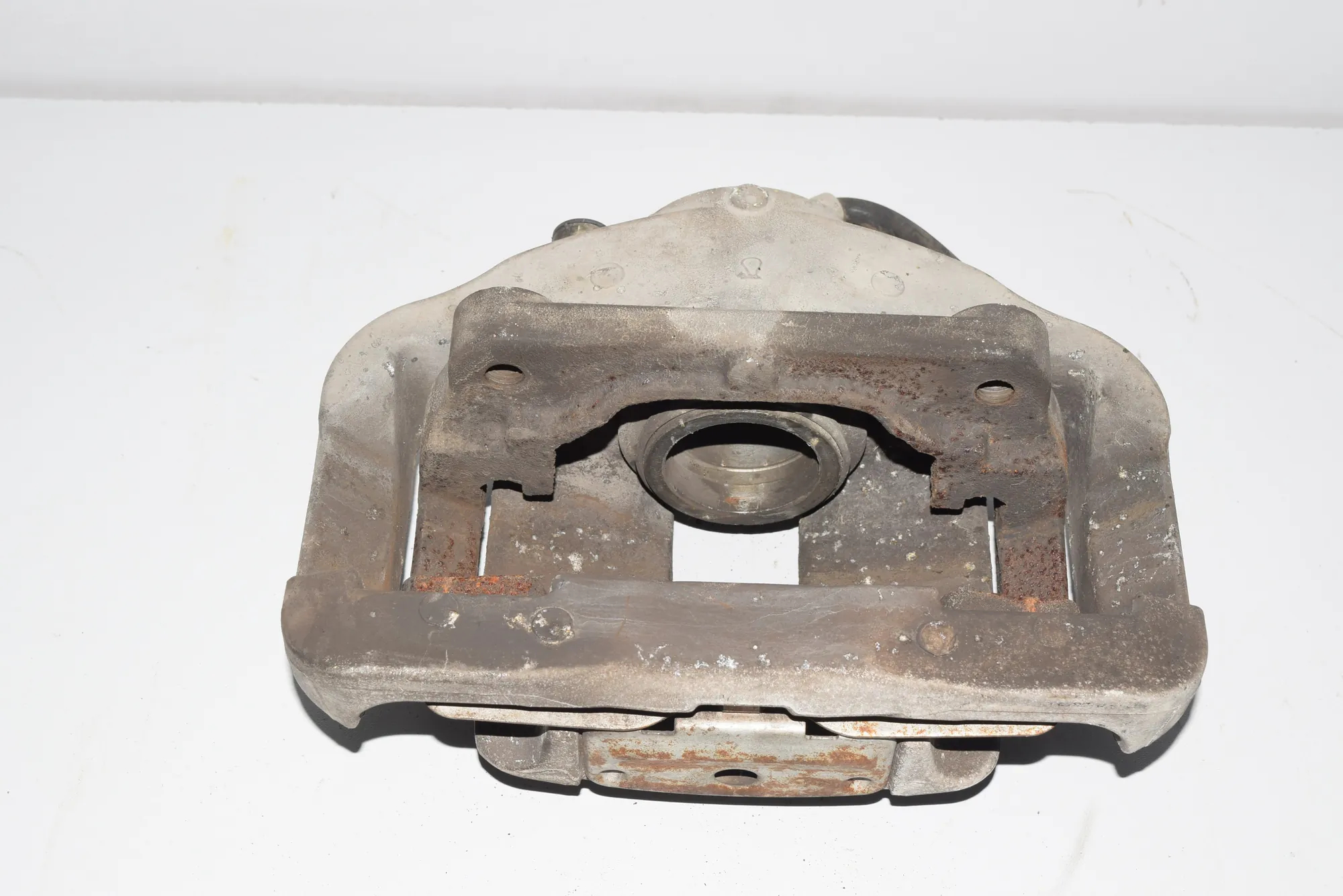 Front Left Brake Caliper – OEM 34216758057 · BMW 5 (E60) 530 d 2003 – 2