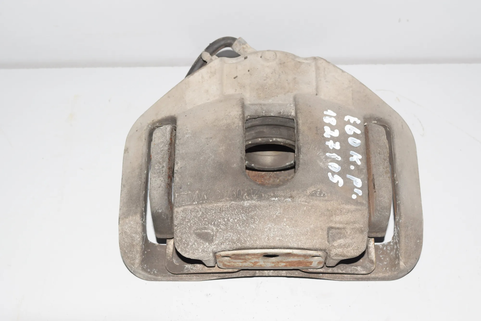 Front Left Brake Caliper – OEM 34216758057 · BMW 5 (E60) 530 d 2003