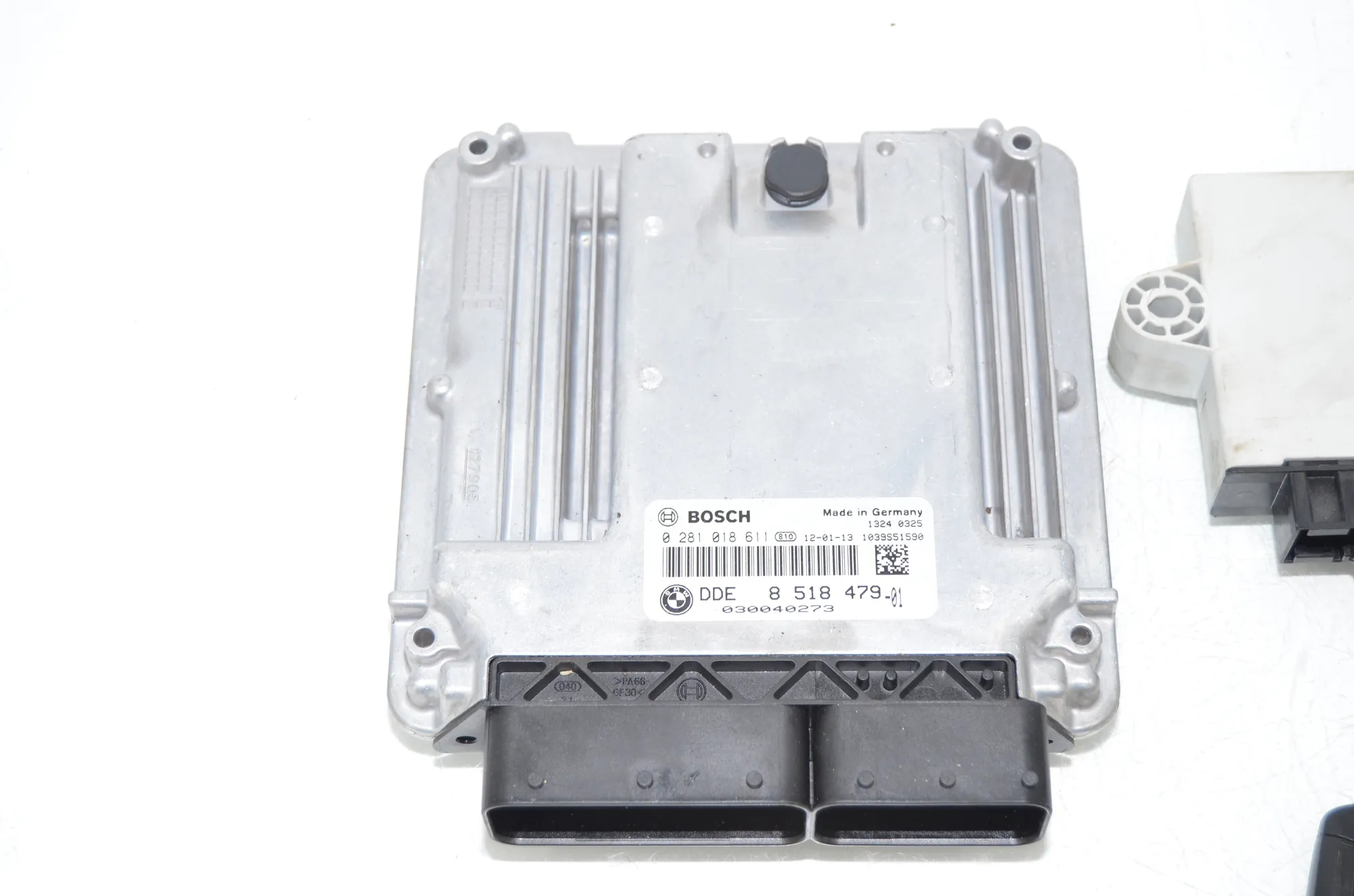 Engine Ignition ECU Set – OEM 8518479 · BMW 5 Touring (F11) 530 d xDrive 2012 – 4