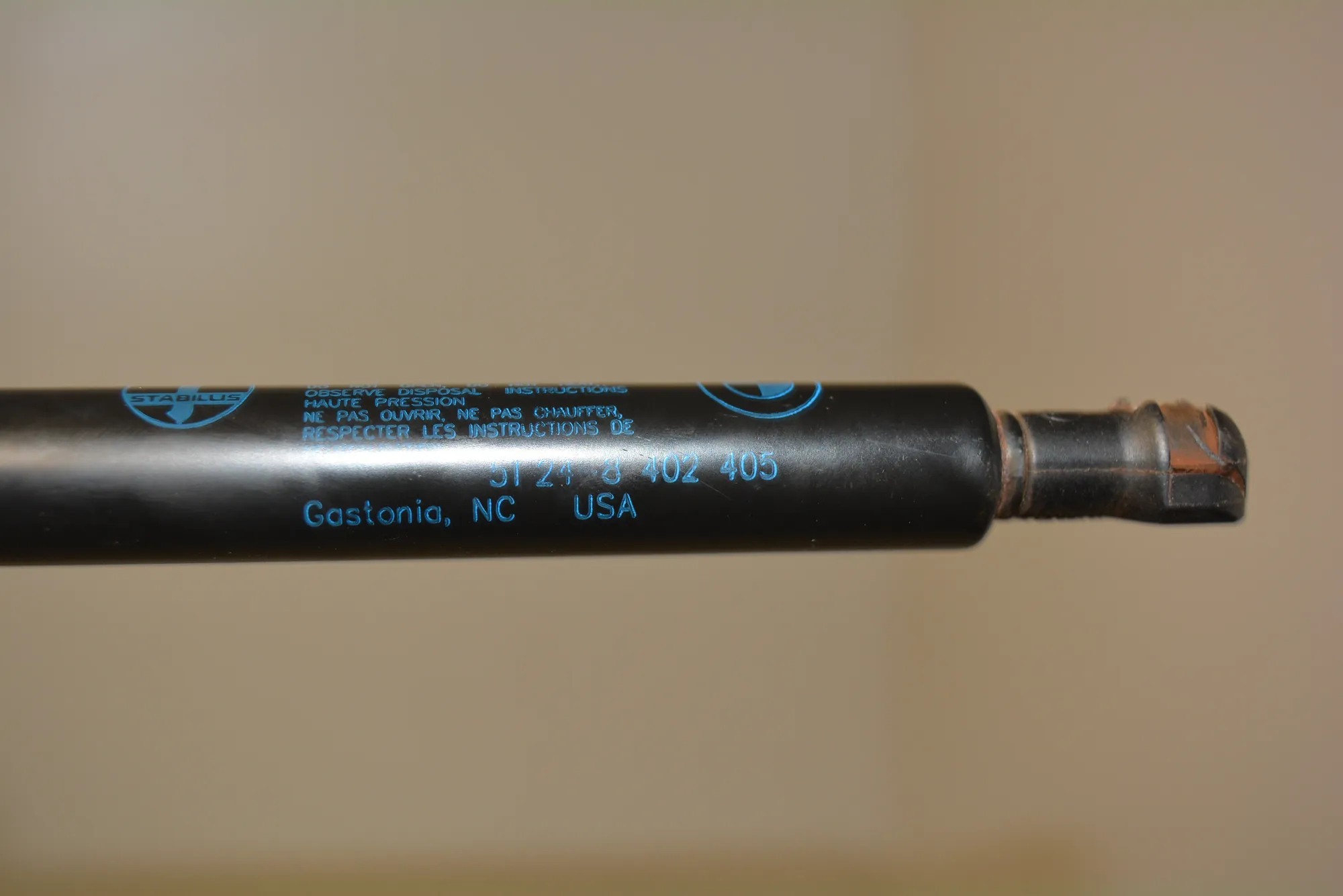 Left Side Tailgate Gas Strut – OEM 8402405 · BMW X5 (E53) 4.4 i 2002 – 3