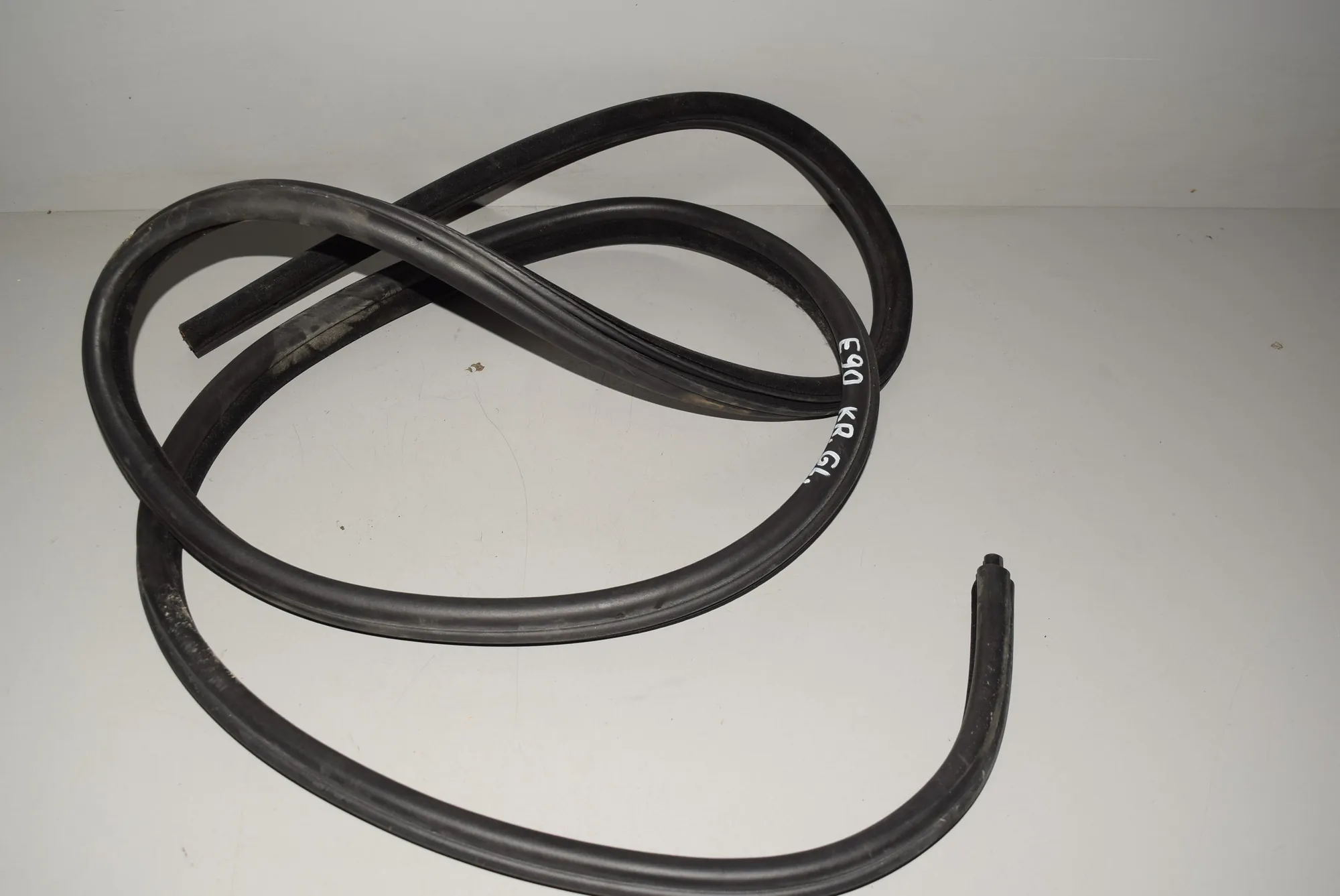 Rear Left Door Seal Rubber · BMW 3 (E90) BMW 3 (E90) 320 d 2005