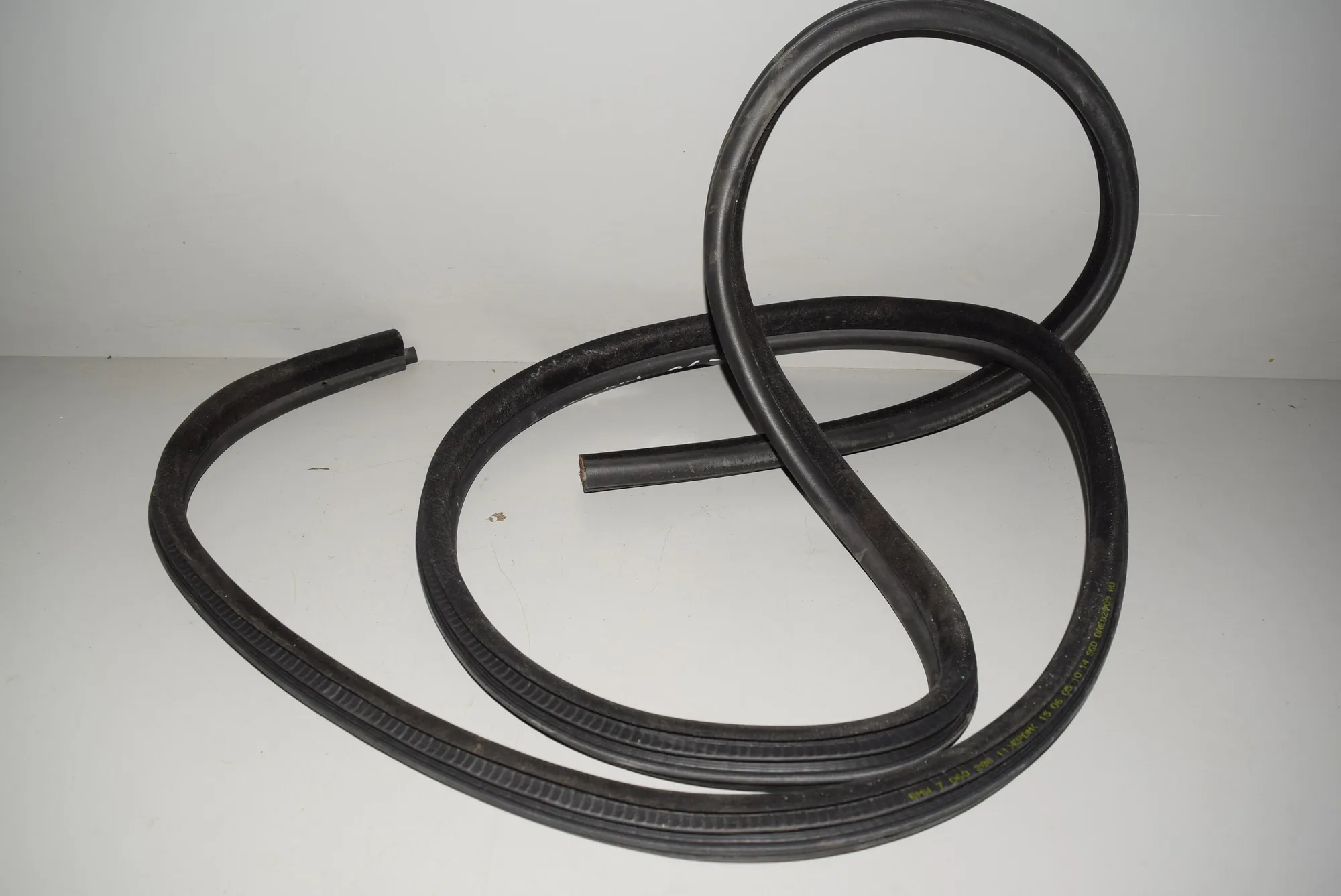 Rear Left Door Seal Rubber · BMW 3 (E90) BMW 3 (E90) 320 d 2005 – 2