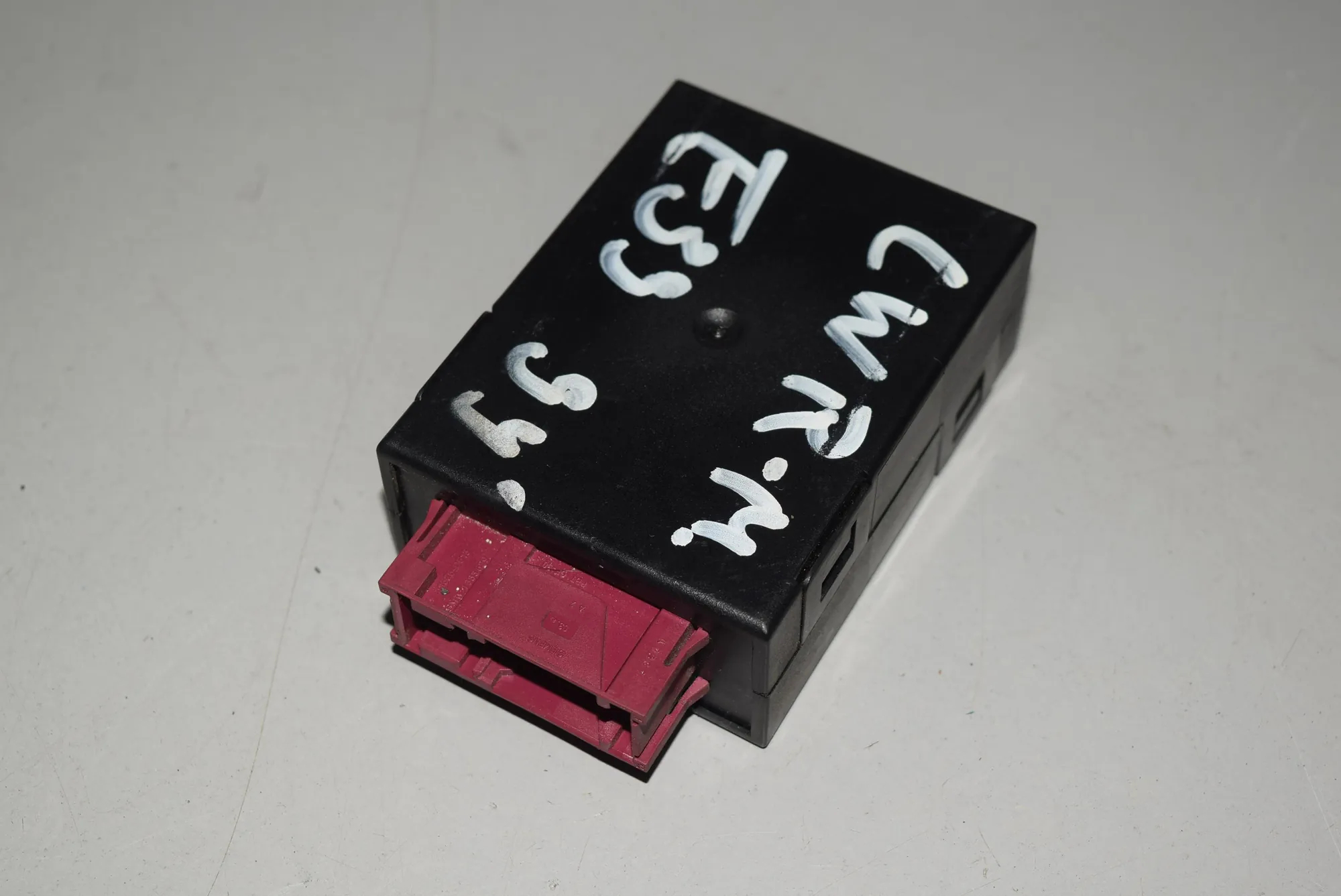 Other Control Units – OEM 8375964 · BMW 5 Touring (E39) BMW 5 Touring (E39) 530 d 1999