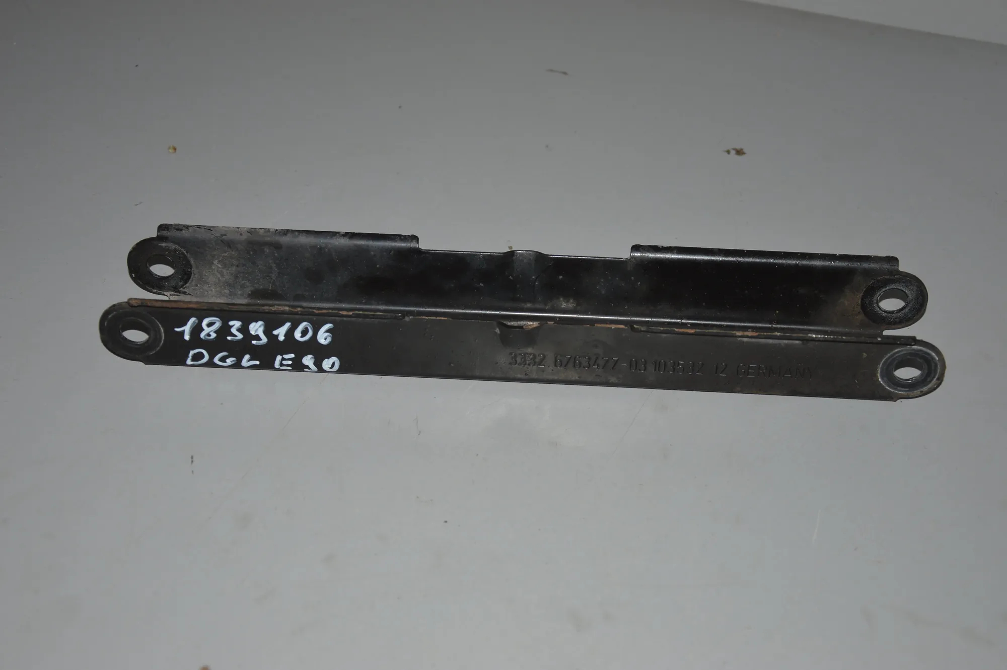 Rear Right Control Arm – OEM 6763477 · BMW 3 (E90) 318 i 2006