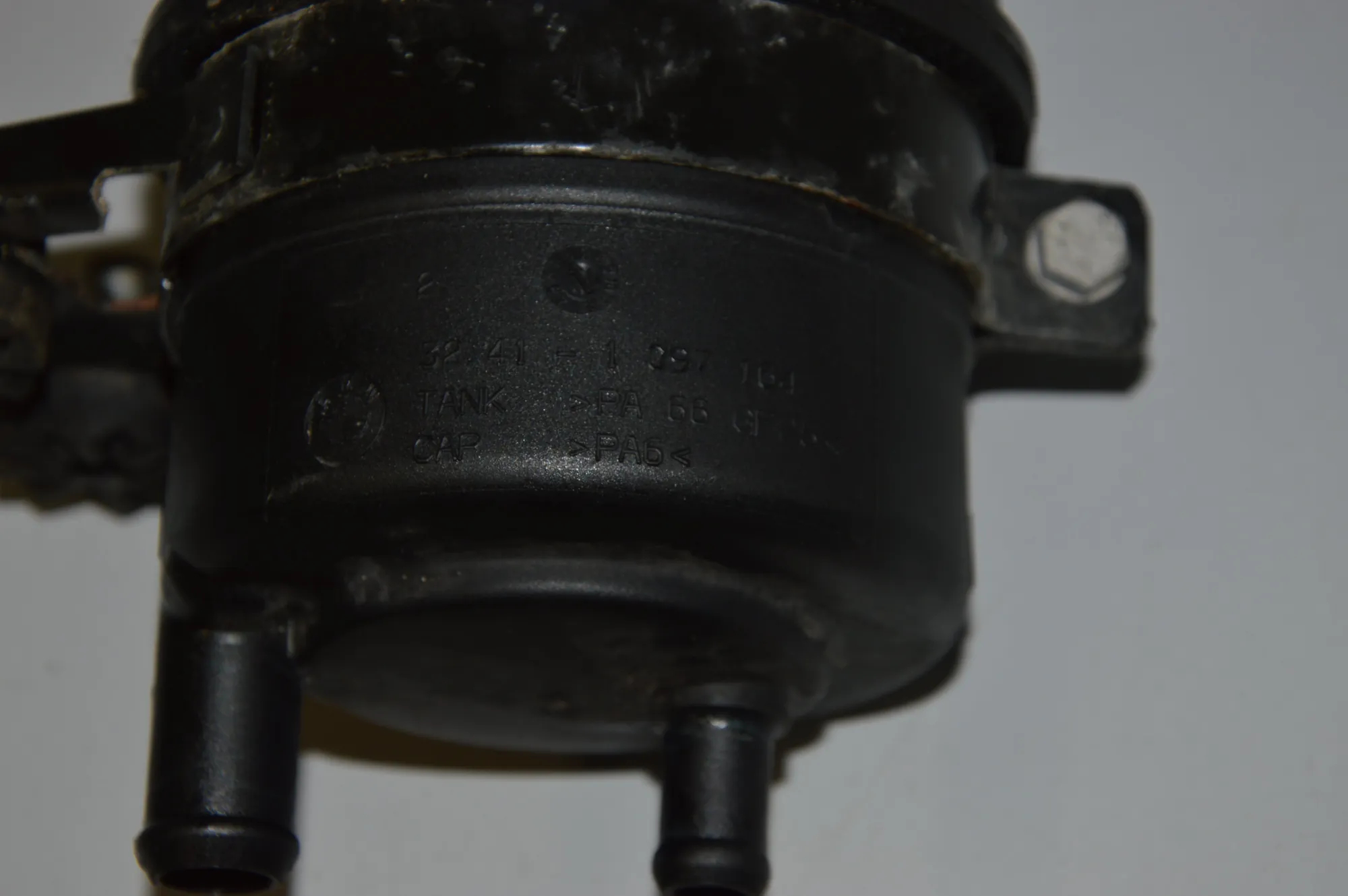 Power Steering Pump Tank – OEM 1097164 · BMW 3 (E90) 318 i 2006 – 4
