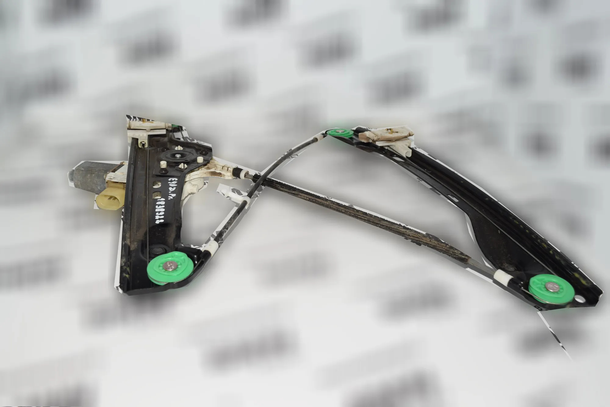 Front Right Door Window Regulator – OEM 6927028 · BMW 3 (E90) 318 i 2006