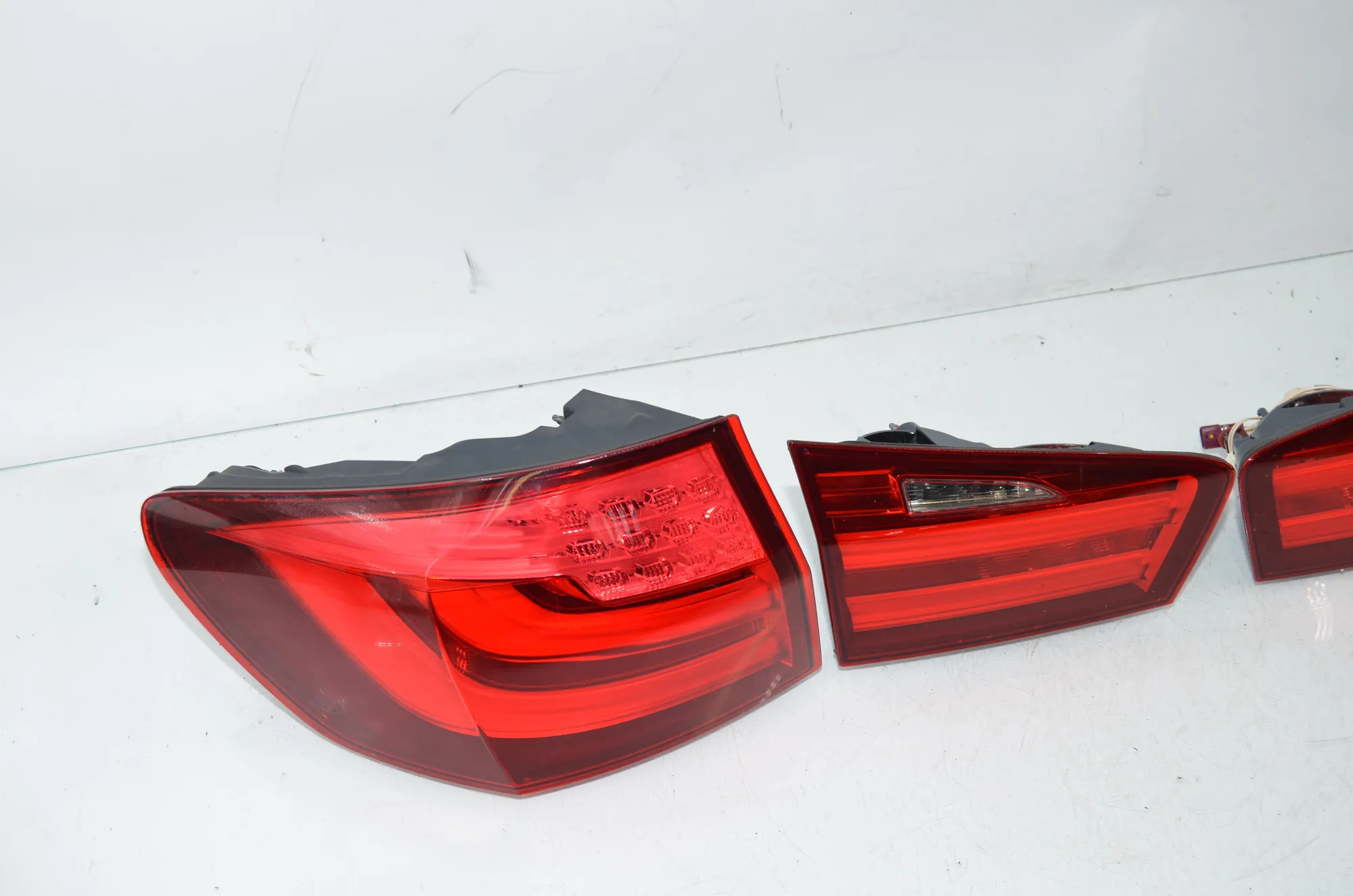 Rear Tail Light Set – OEM 7203227 · BMW 5 Touring (F11) 530 d xDrive 2012 – 3