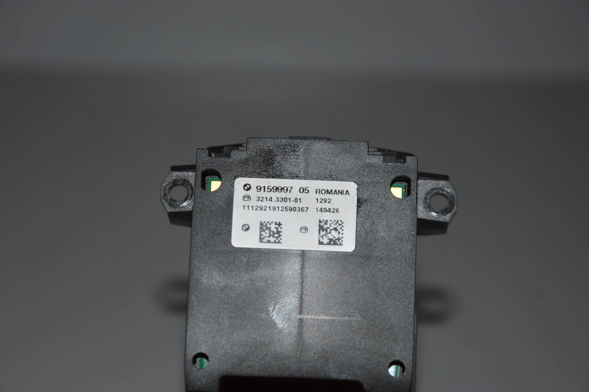 Handbrake Button – OEM 9159997 · BMW 7 (F01, F02) BMW 7 (F01, F02) 730 d 2011 – 4