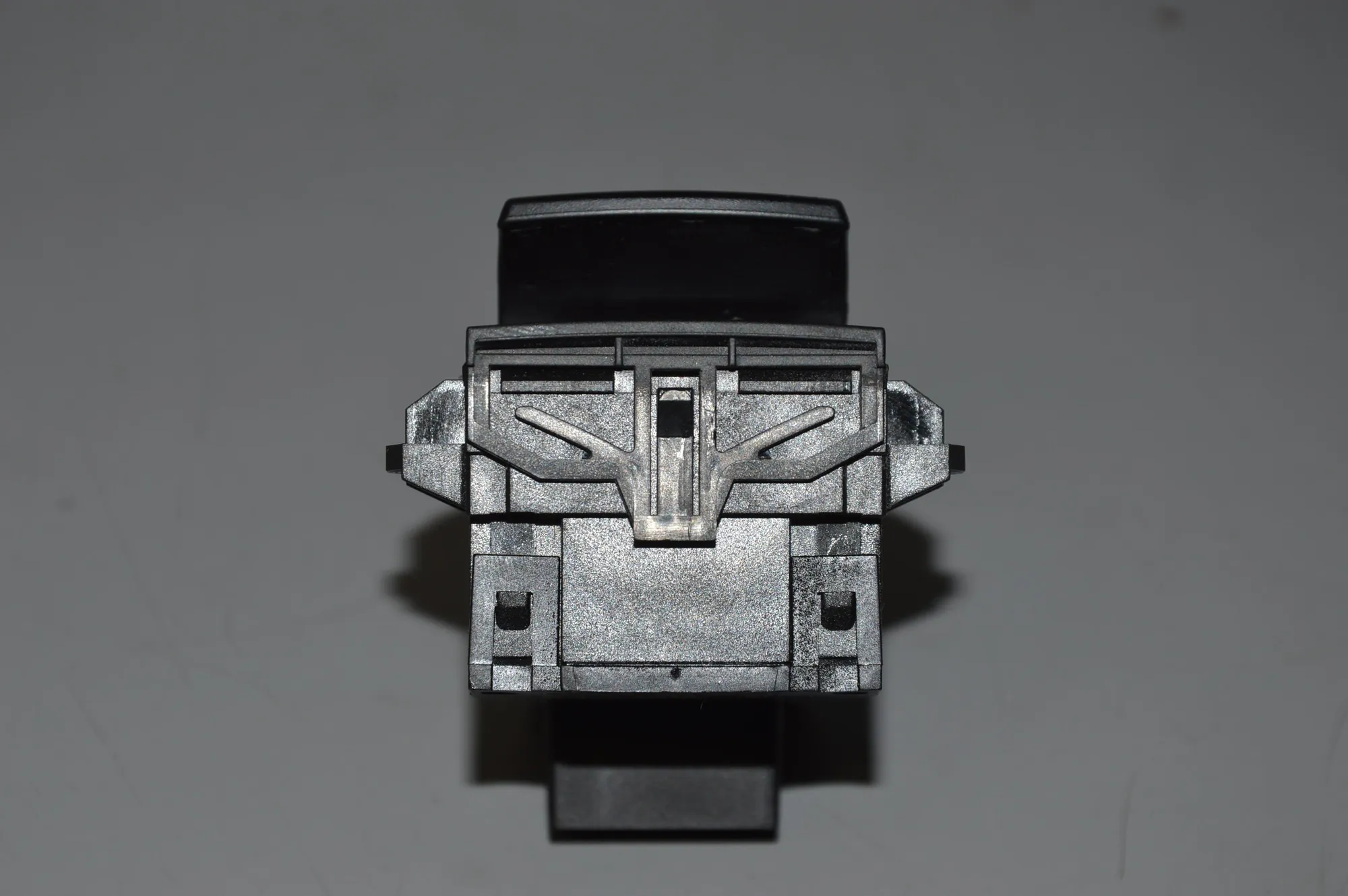 Handbrake Button – OEM 9159997 · BMW 7 (F01, F02) BMW 7 (F01, F02) 730 d 2011 – 2