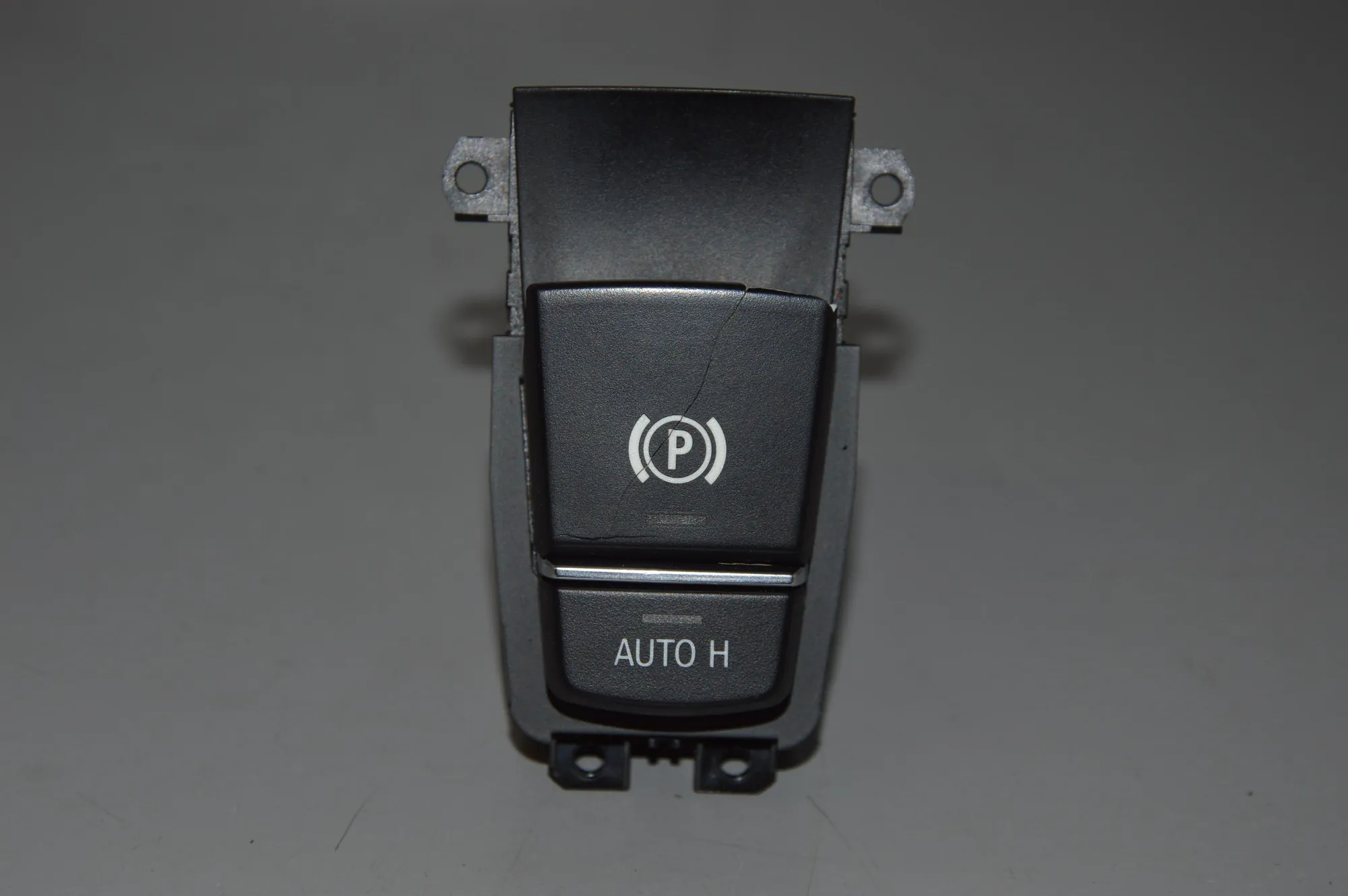 Handbrake Button · BMW 7 (F01, F02) BMW 7 (F01, F02) 730 d 2011 – 2