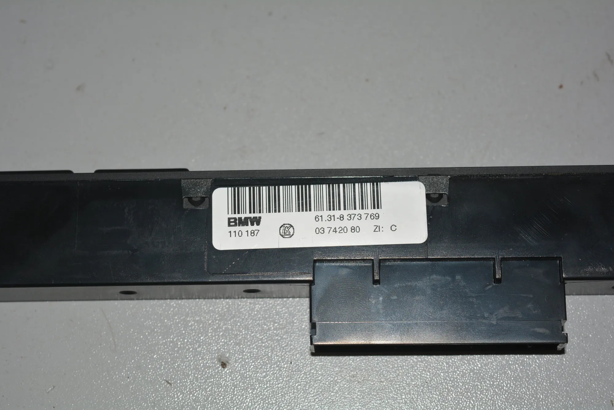 Button Switch Panel – OEM 8373769 · BMW 5 Touring (E39) 530 i 2002 – 2