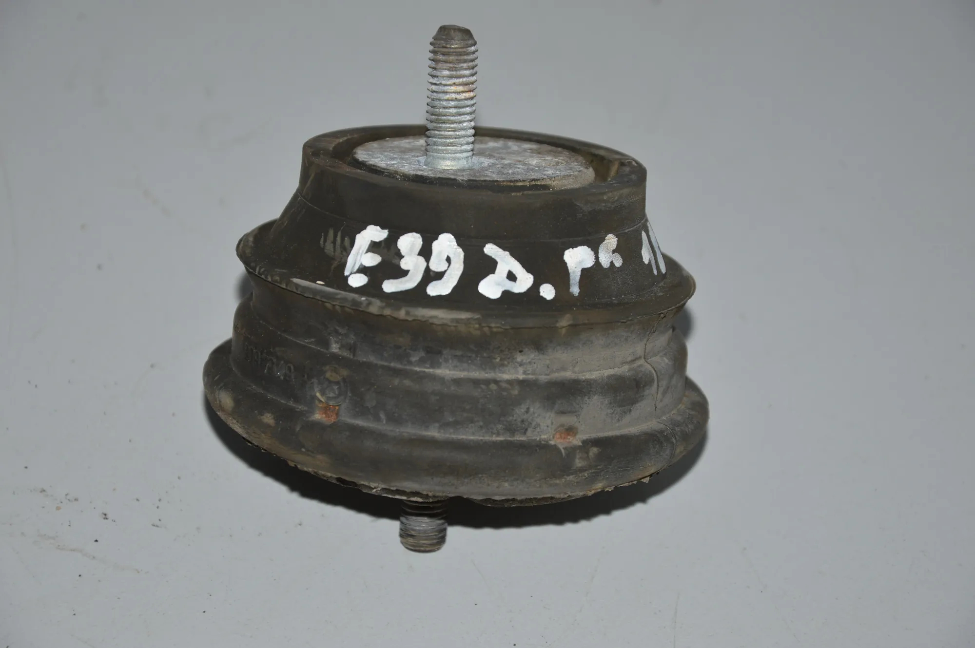 Right Side Engine Mount – OEM 6754608 · BMW 5 Touring (E39) 530 i 2002
