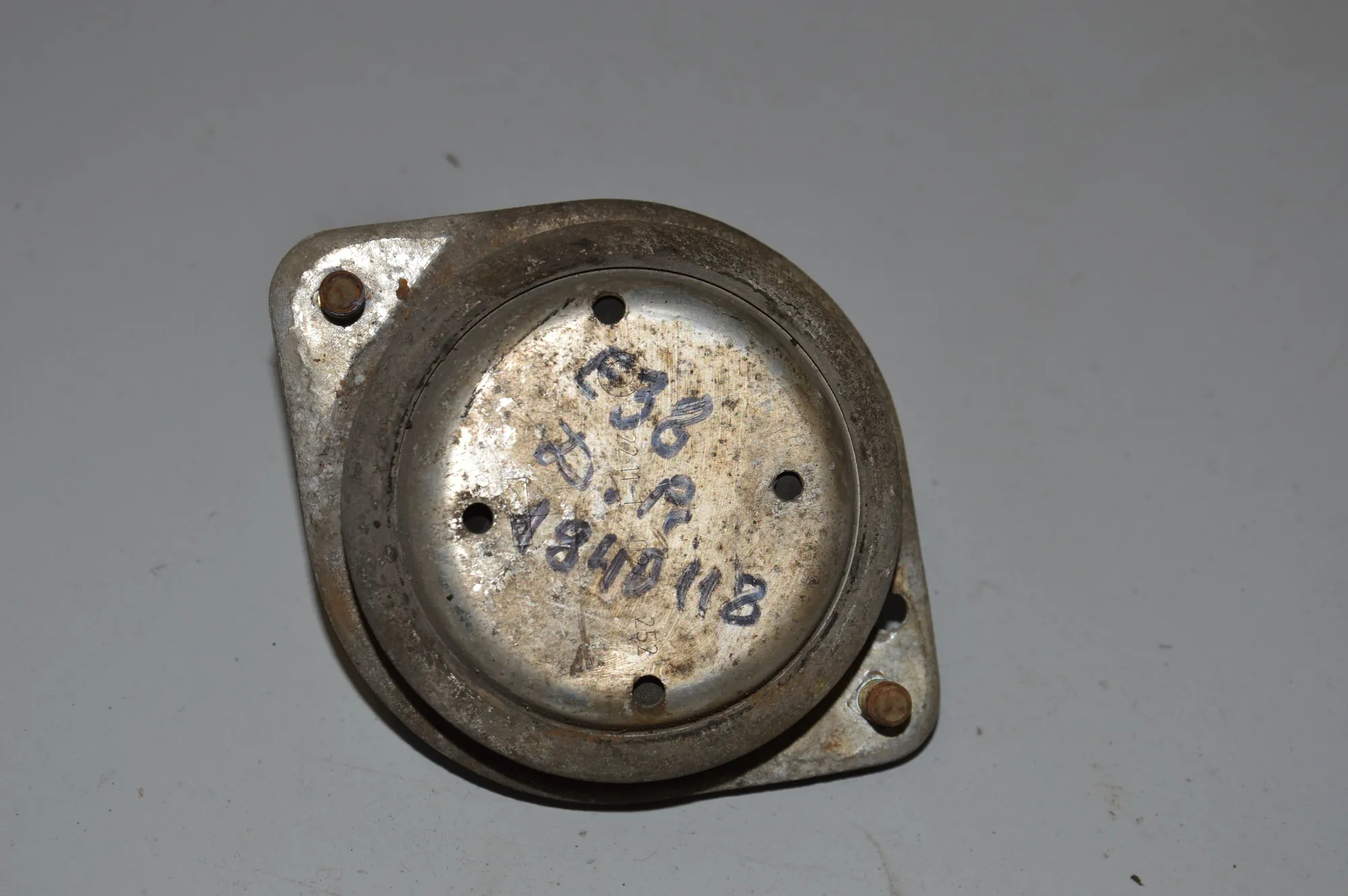 Right Side Engine Mount – OEM 1097252 · BMW 7 (E38) 728 i, iL 2000 – 2
