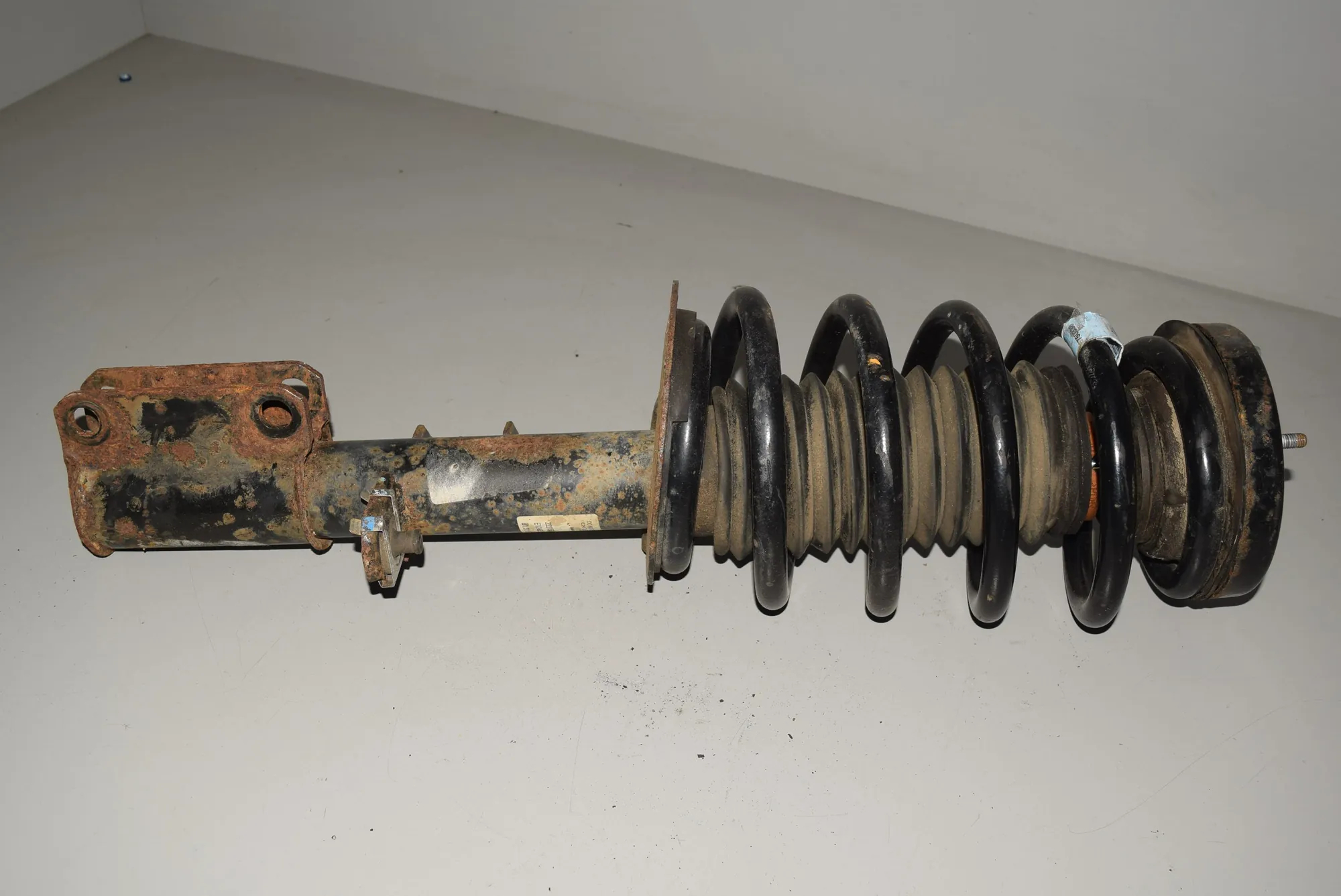 Front Left Shock Absorber · BMW X5 (E53) BMW X5 (E53) 3.0 d 2003