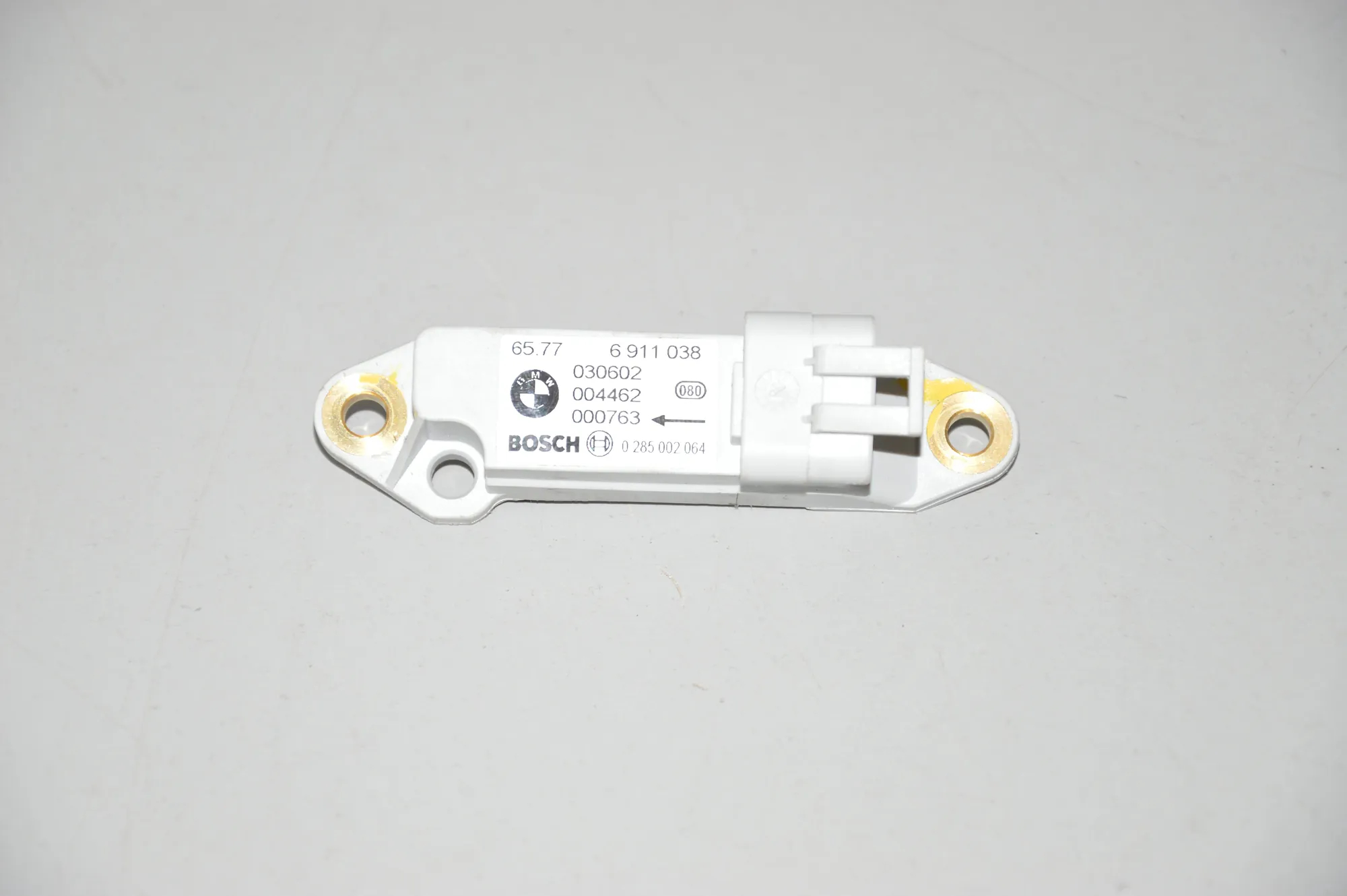 Left Side Impact Sensor – OEM 6911038 · BMW X5 (E53) 4.6 is 2002