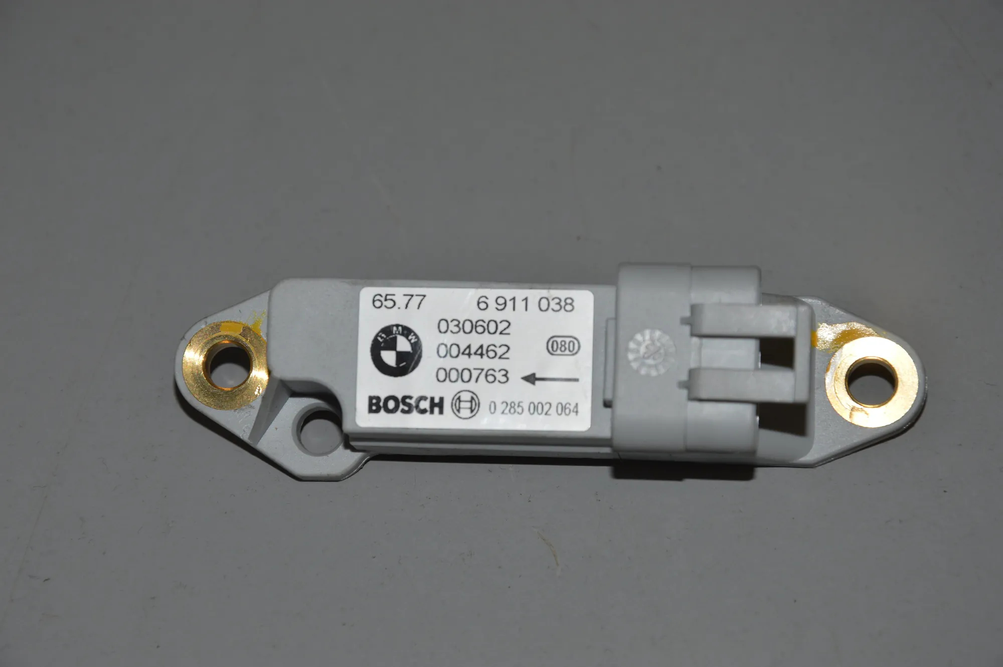 Left Side Impact Sensor – OEM 6911038 · BMW X5 (E53) 4.6 is 2002 – 2