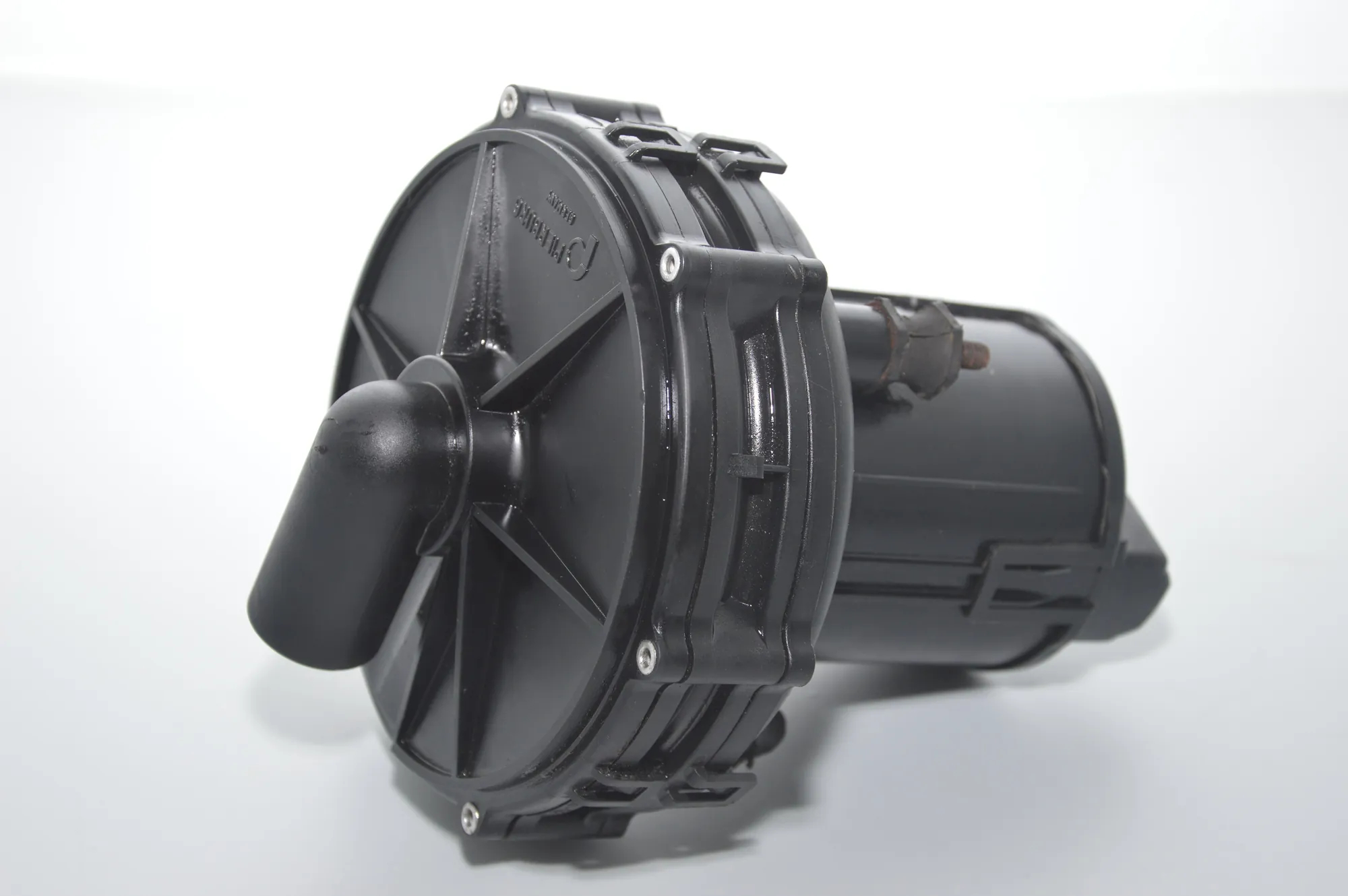 Other Engine Compartment Parts – OEM 1707589 · BMW X5 (E53) 4.6 is 2002