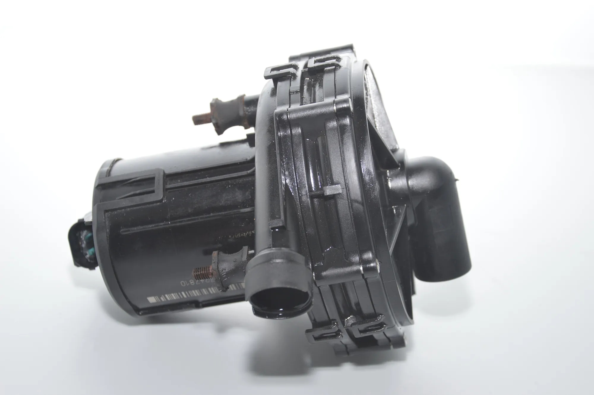 Other Engine Compartment Parts – OEM 1707589 · BMW X5 (E53) 4.6 is 2002 – 3