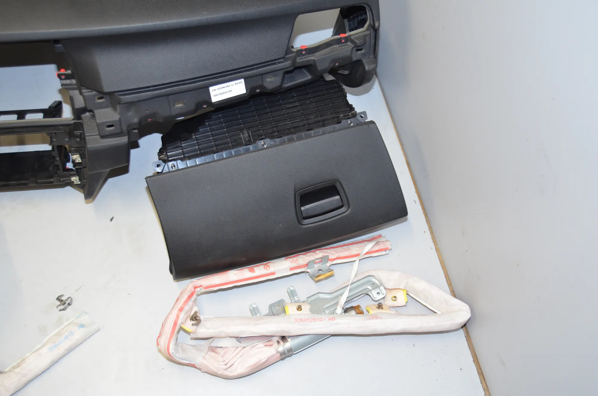 Dashboard – OEM 9207381 · BMW 5 Touring (F11) 530 d xDrive 2012 – 3
