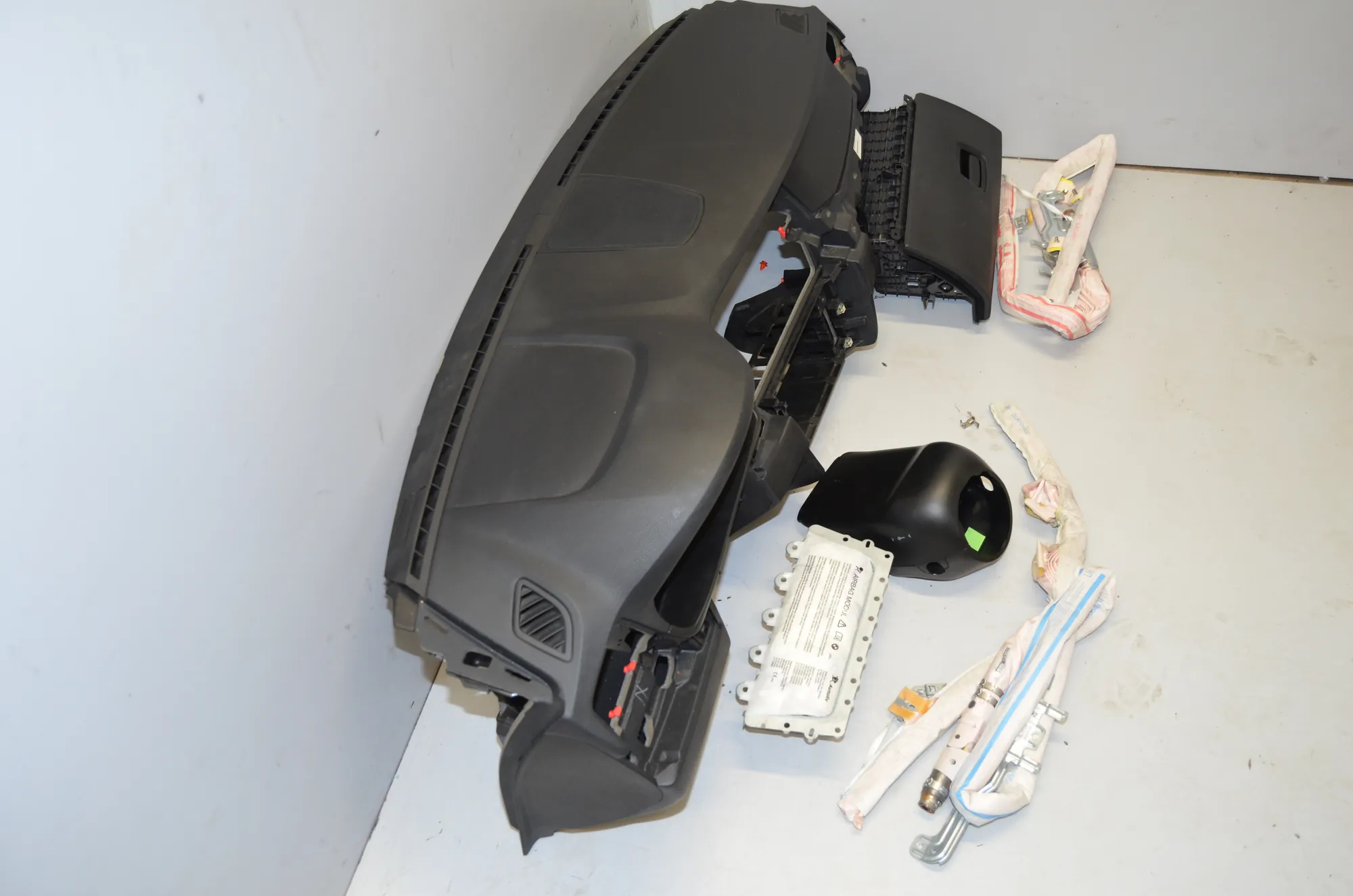 Dashboard – OEM 9207381 · BMW 5 Touring (F11) 530 d xDrive 2012 – 4