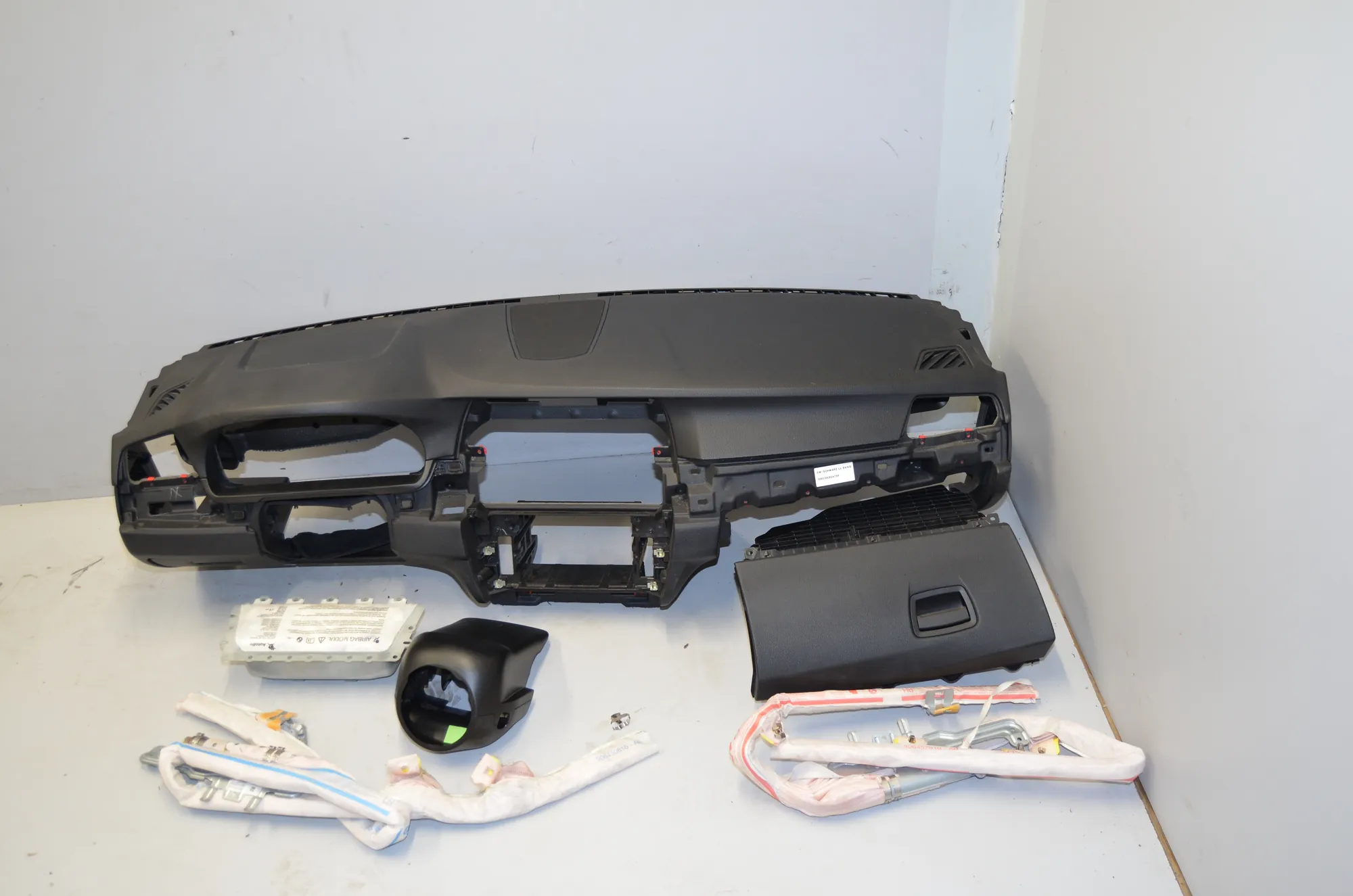 Dashboard – OEM 9207381 · BMW 5 Touring (F11) 530 d xDrive 2012